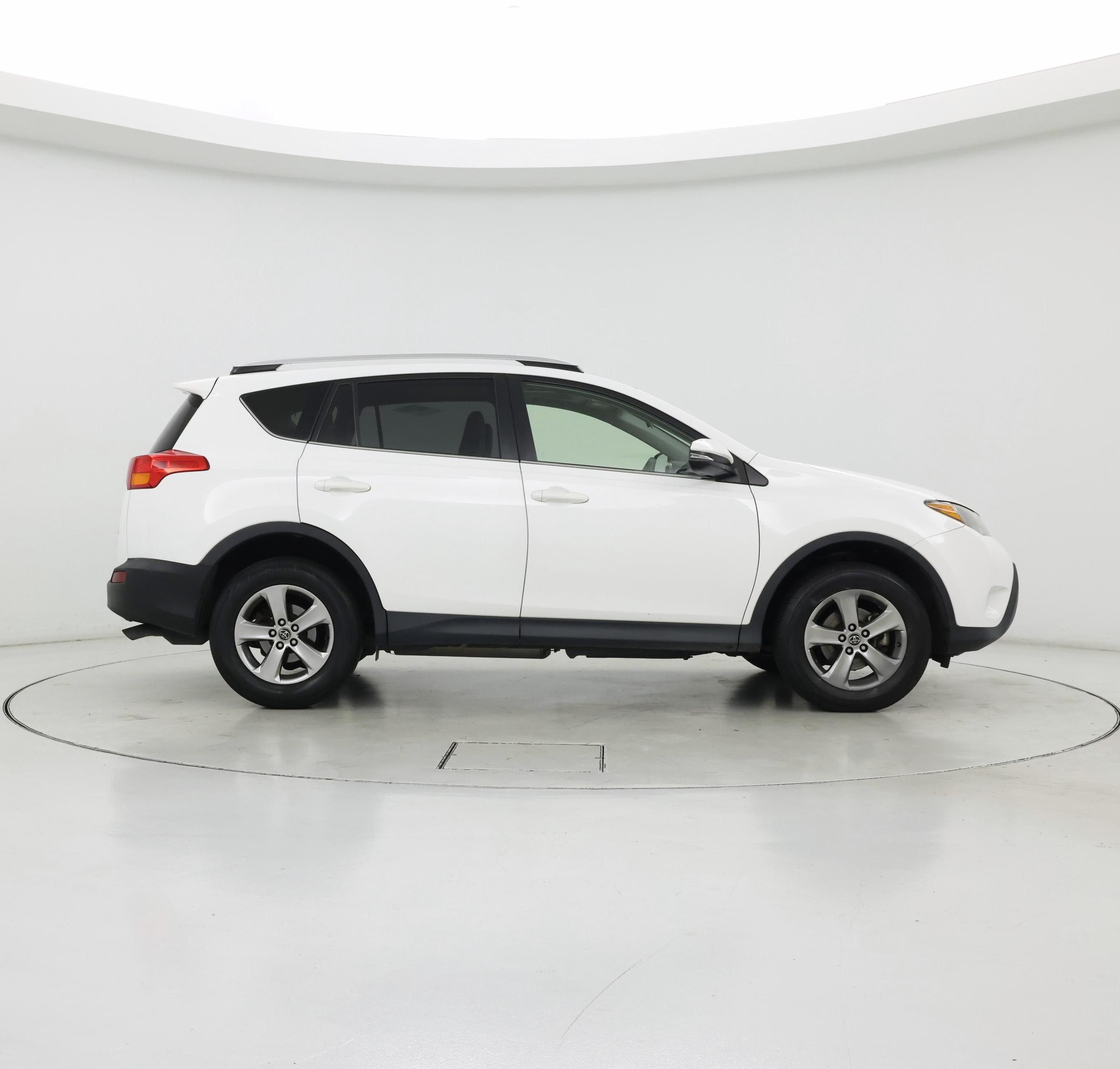 Thumbnail: 2015 Toyota RAV4 - 7
