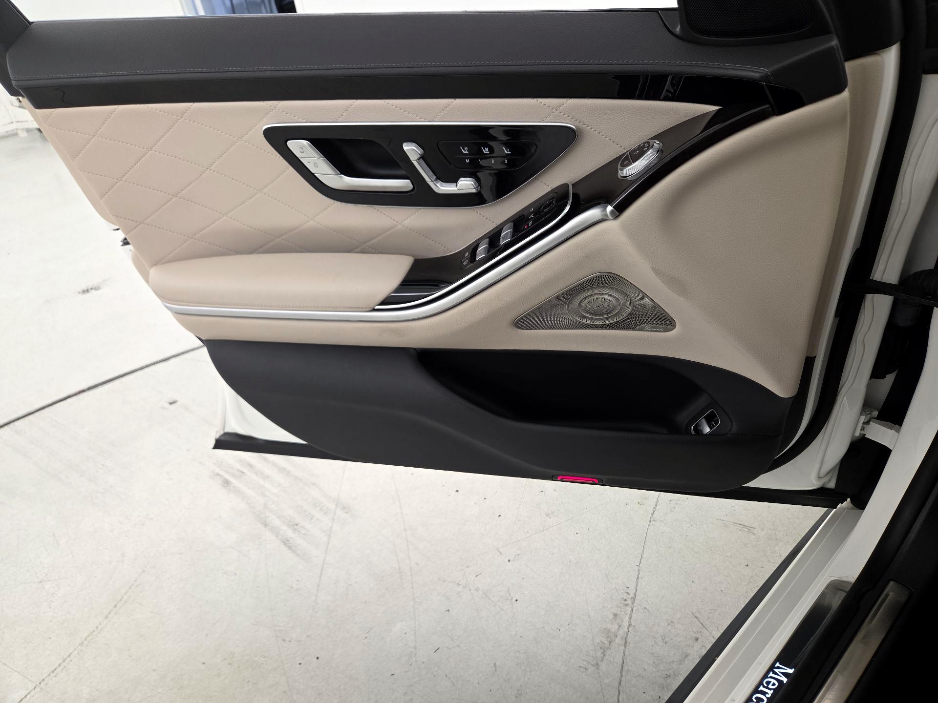 Thumbnail: 2021 Mercedes-Benz S-Class - 12