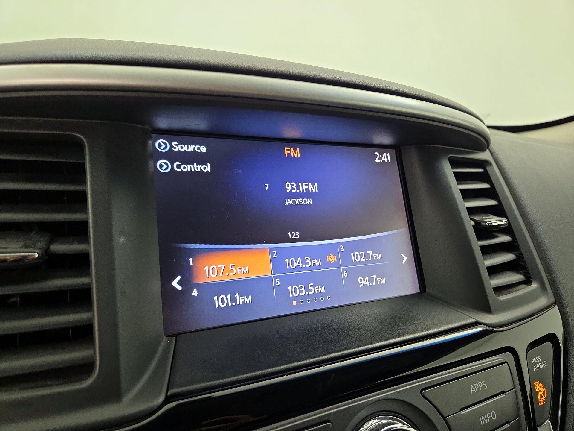 Thumbnail: 2017 Nissan Pathfinder - 15