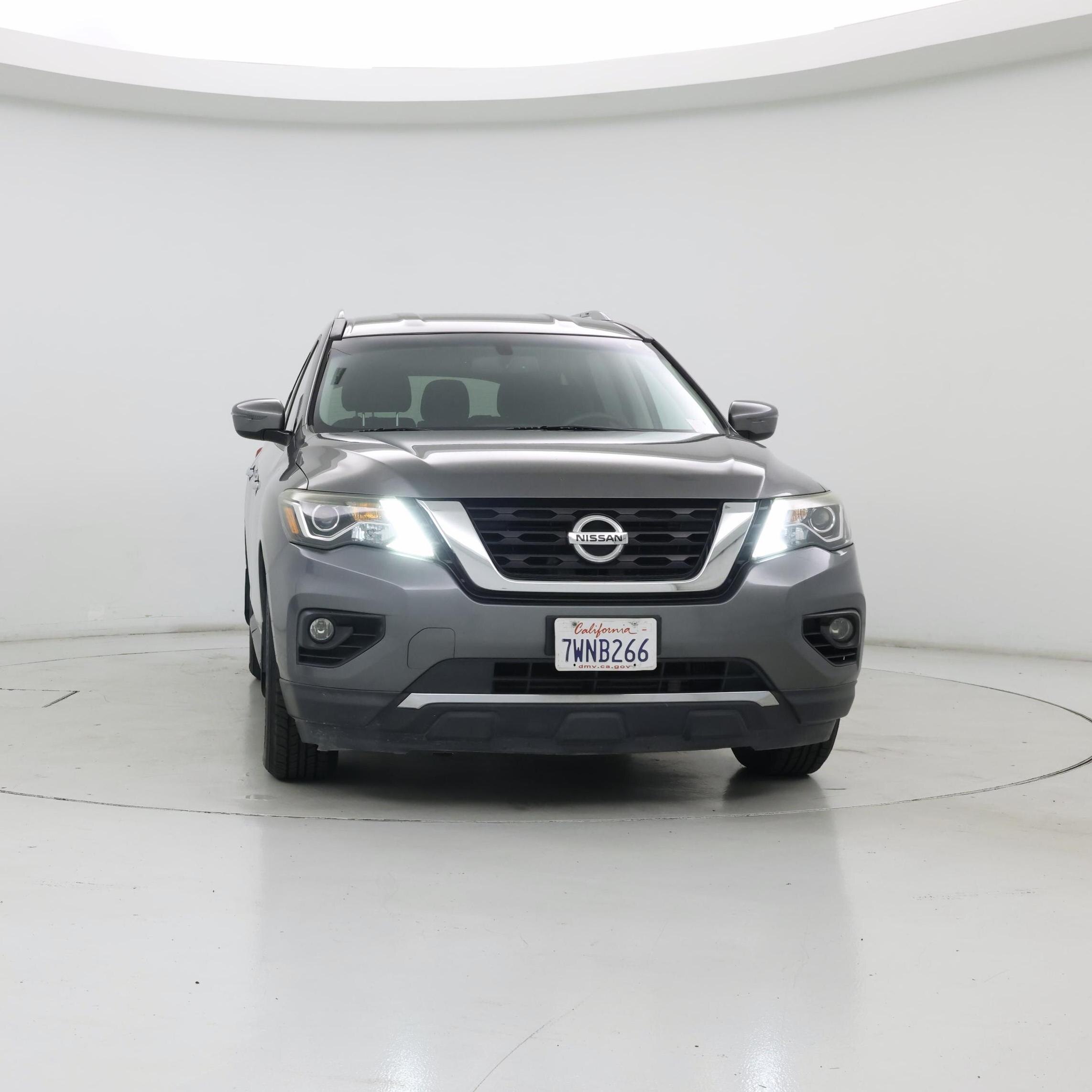 Thumbnail: 2017 Nissan Pathfinder - 5