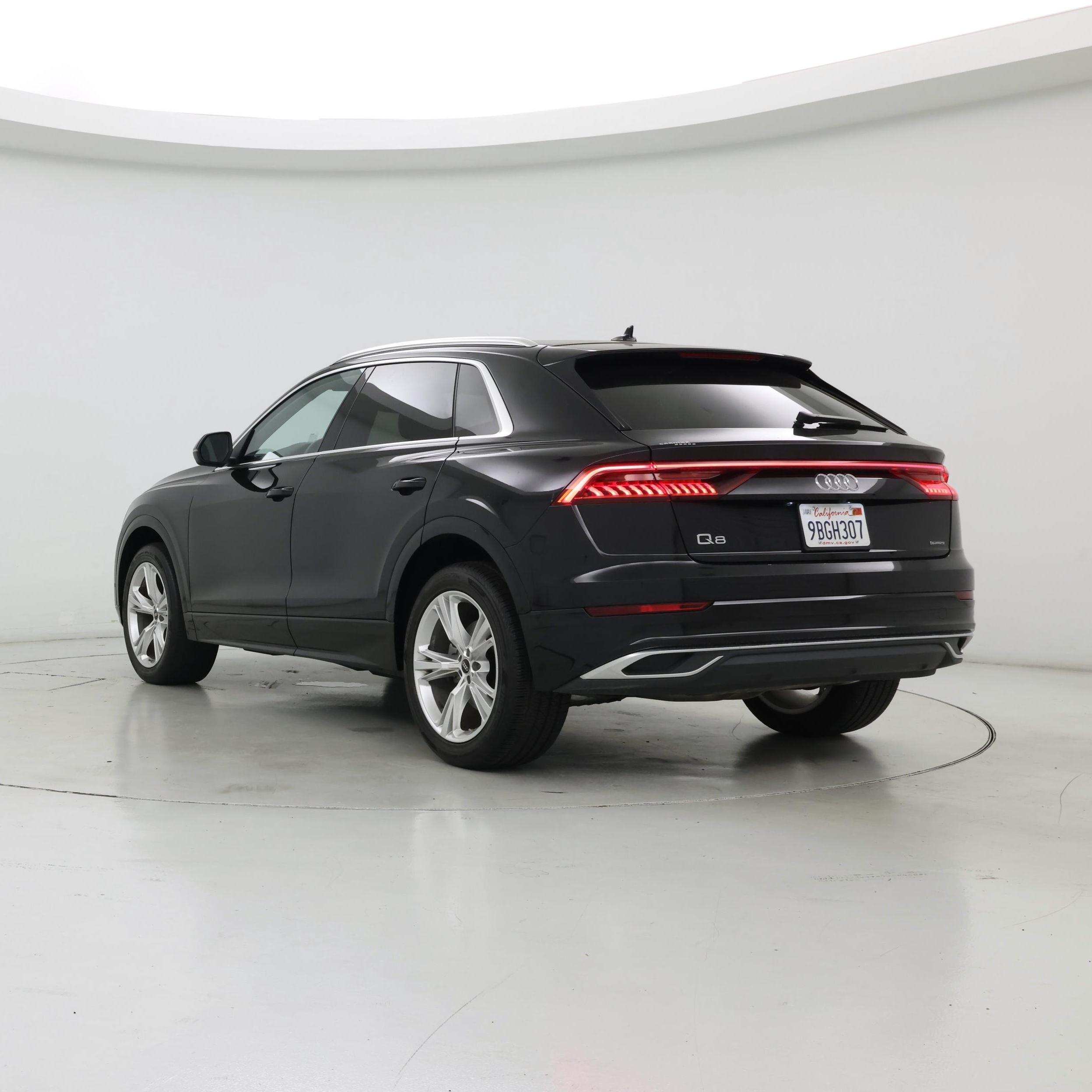 Thumbnail: 2022 Audi Q8 - 2