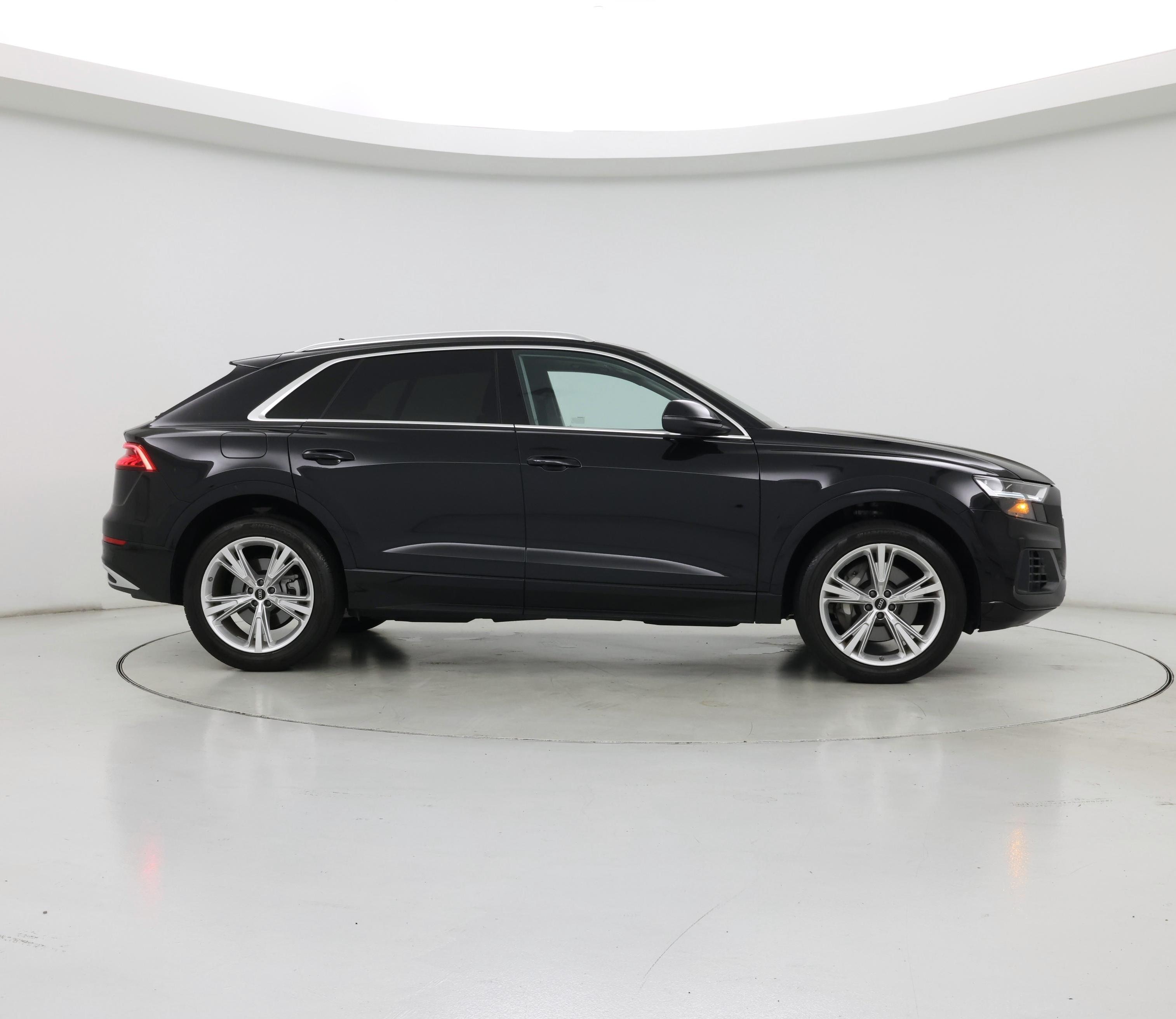 Thumbnail: 2022 Audi Q8 - 7