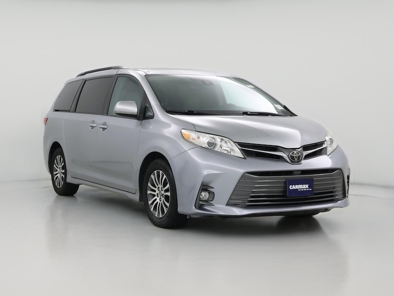 2018 Toyota Sienna XLE