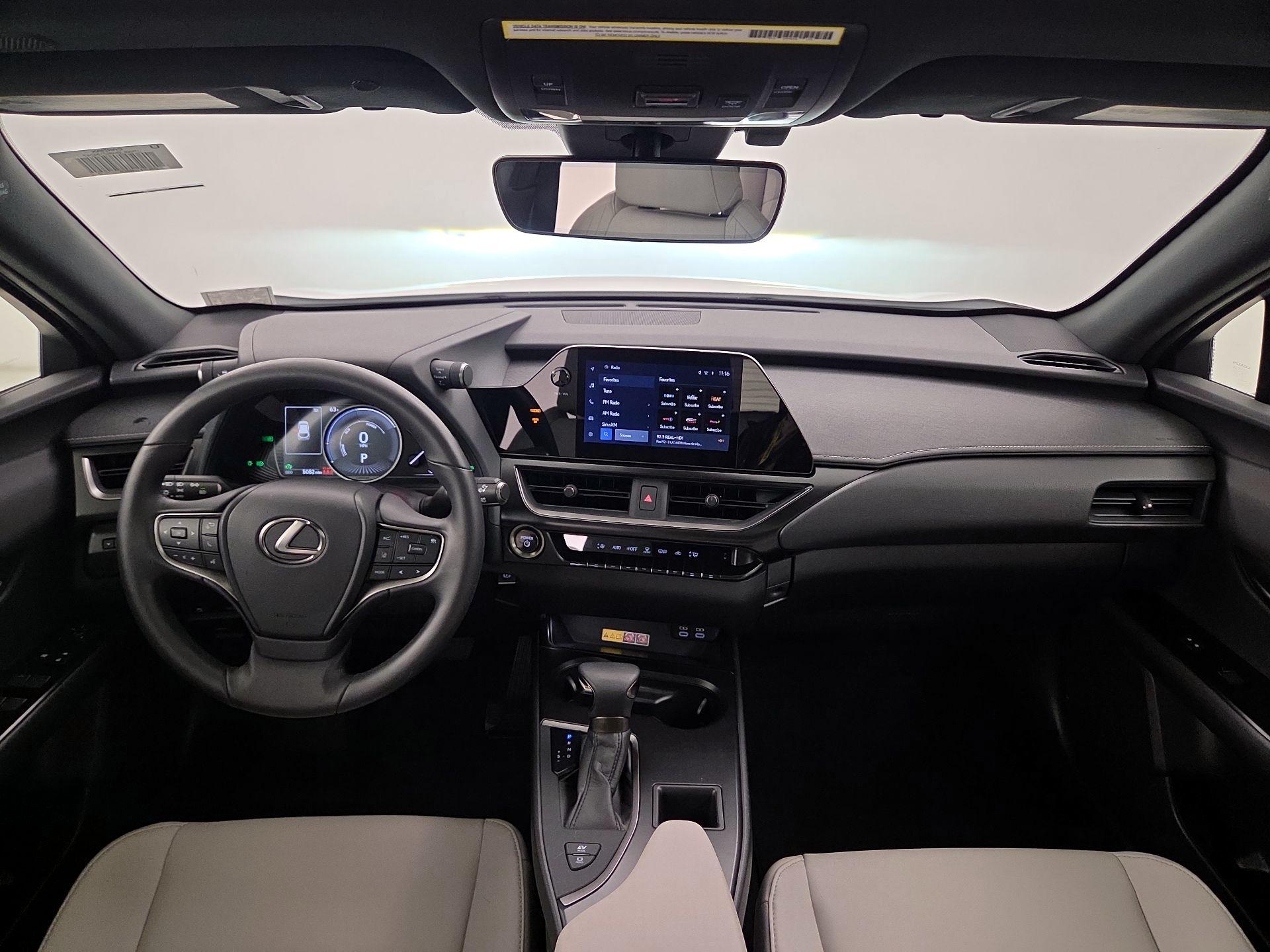 Thumbnail: 2024 Lexus UX - 9