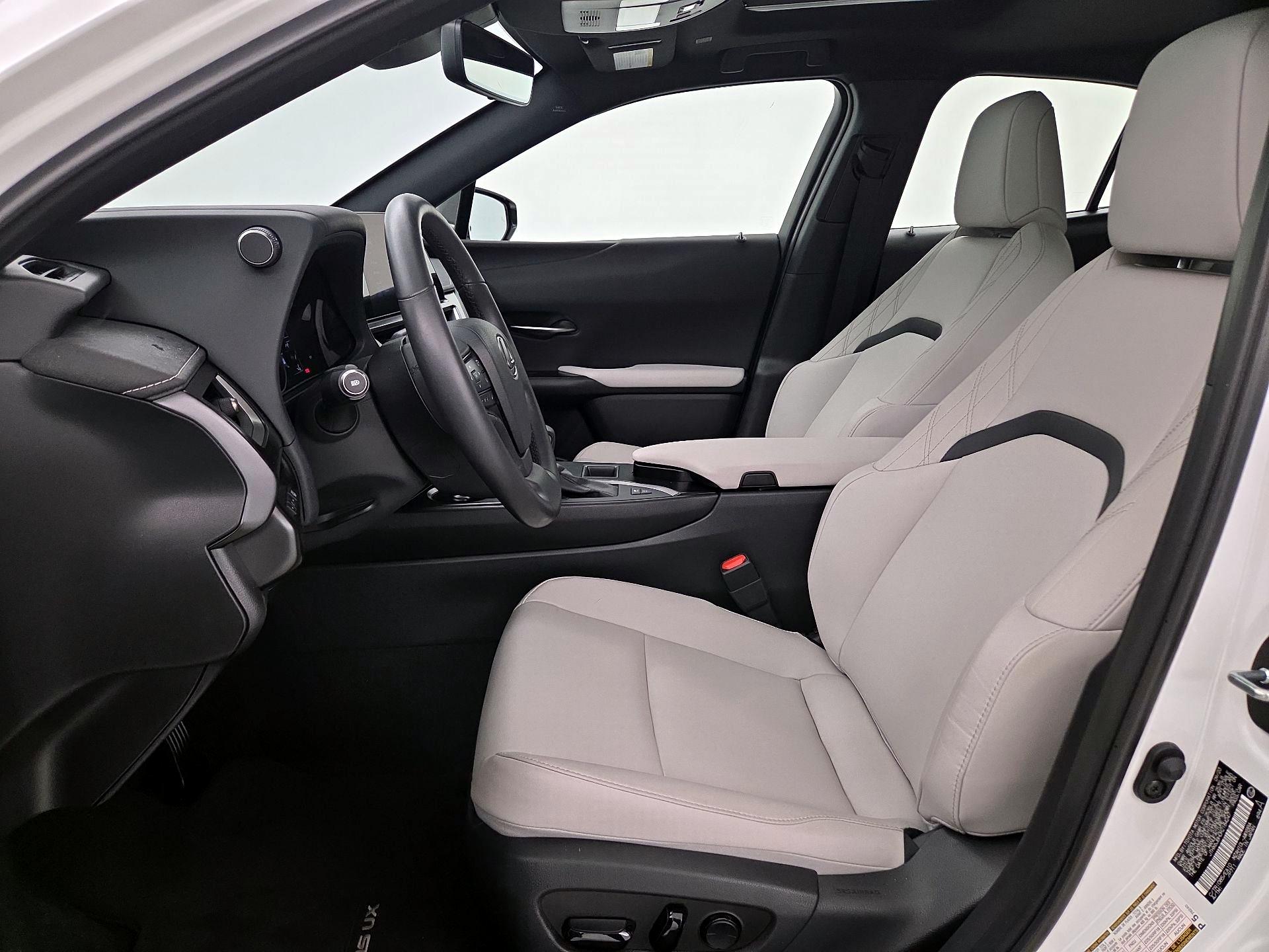 Thumbnail: 2024 Lexus UX - 11