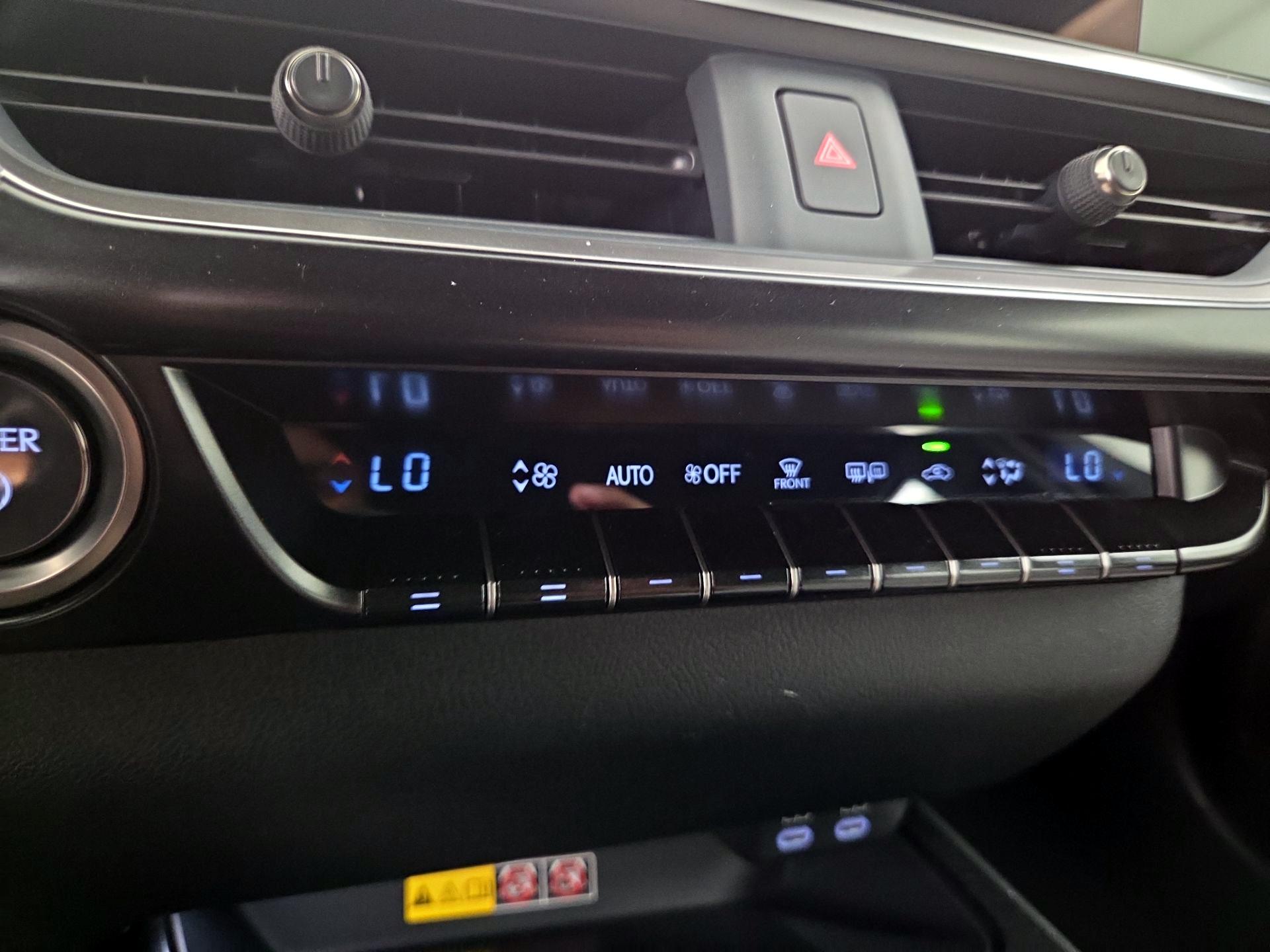 Thumbnail: 2024 Lexus UX - 16