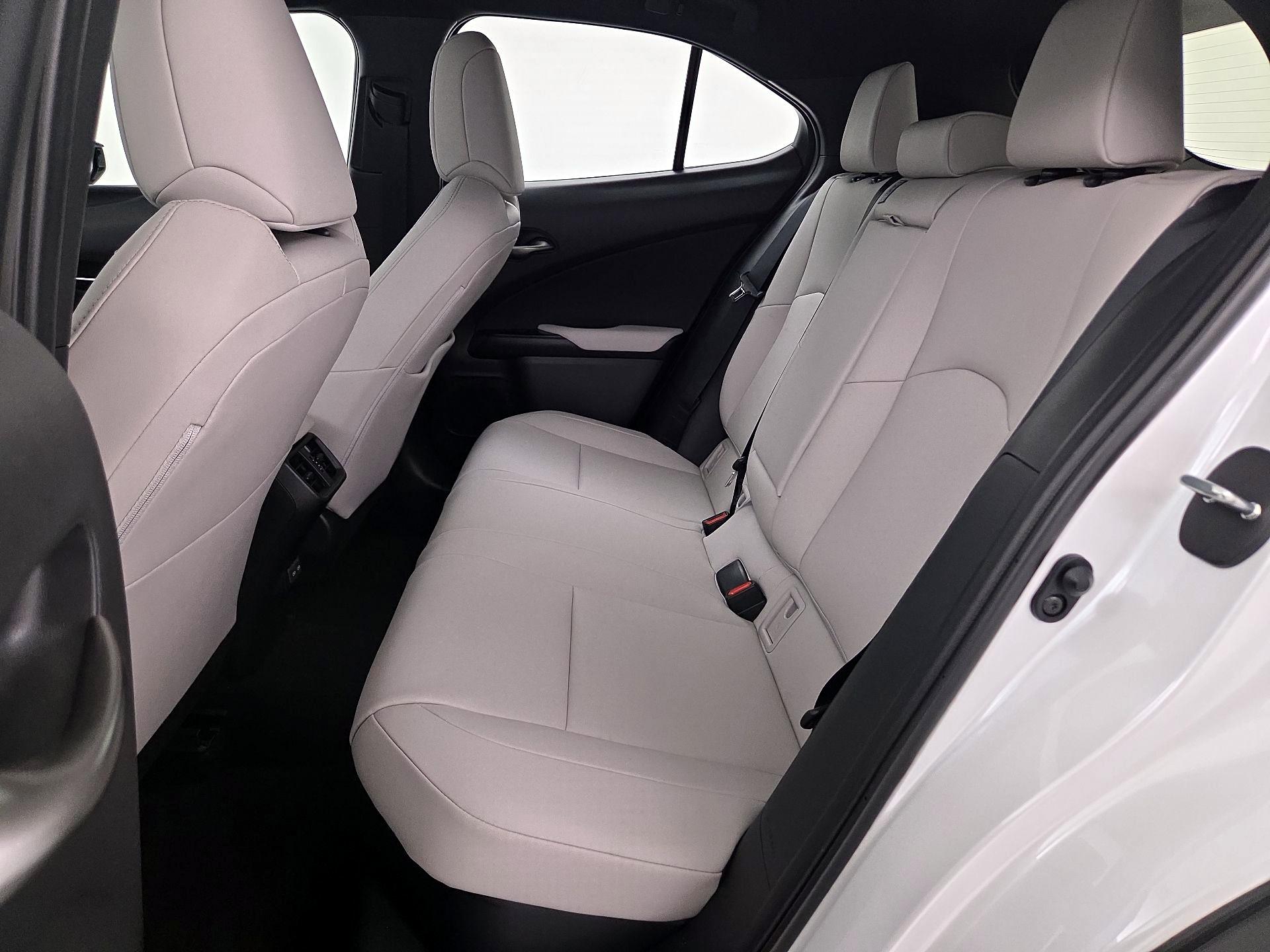 Thumbnail: 2024 Lexus UX - 20