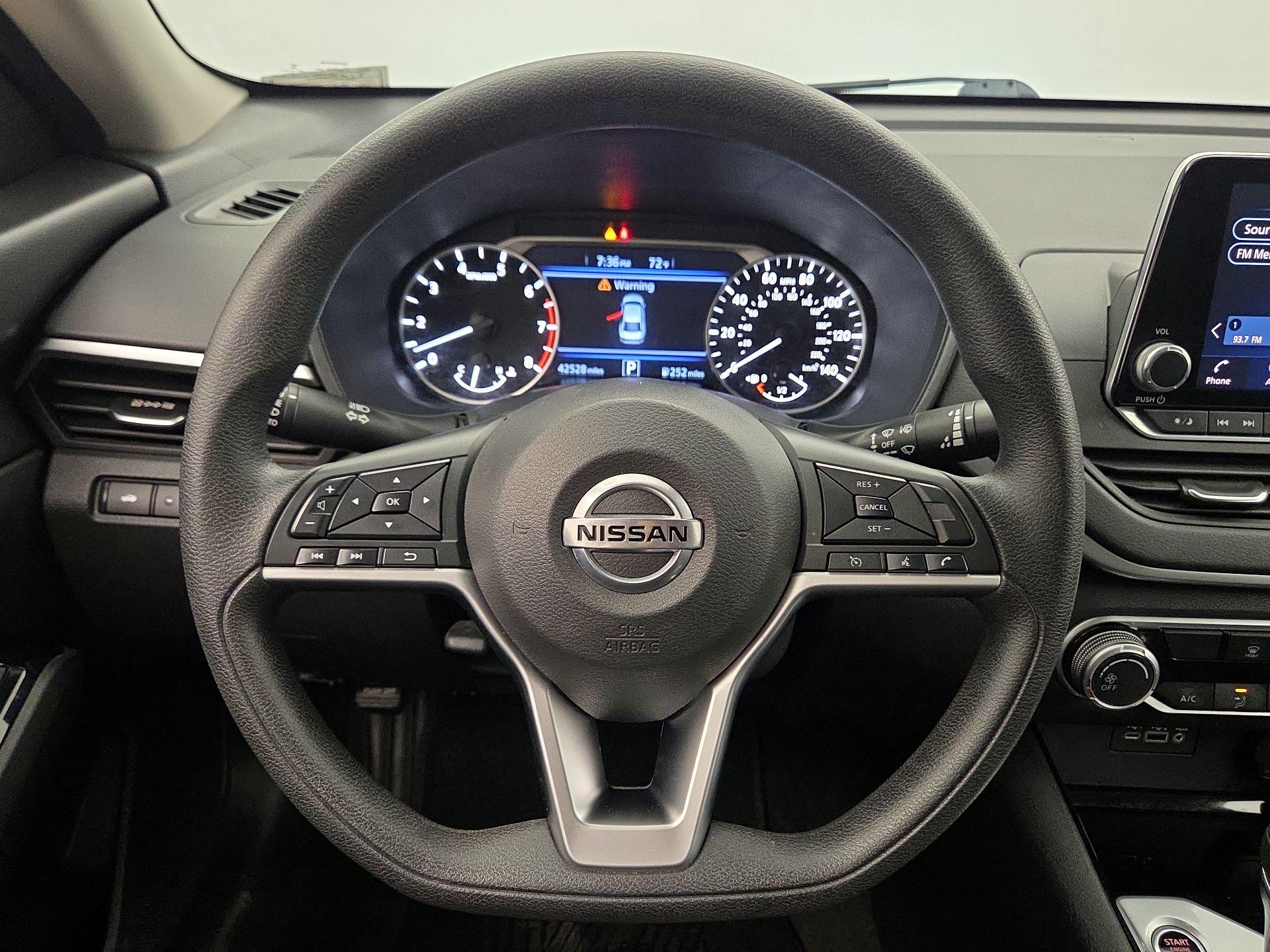 Thumbnail: 2021 Nissan Altima - 10