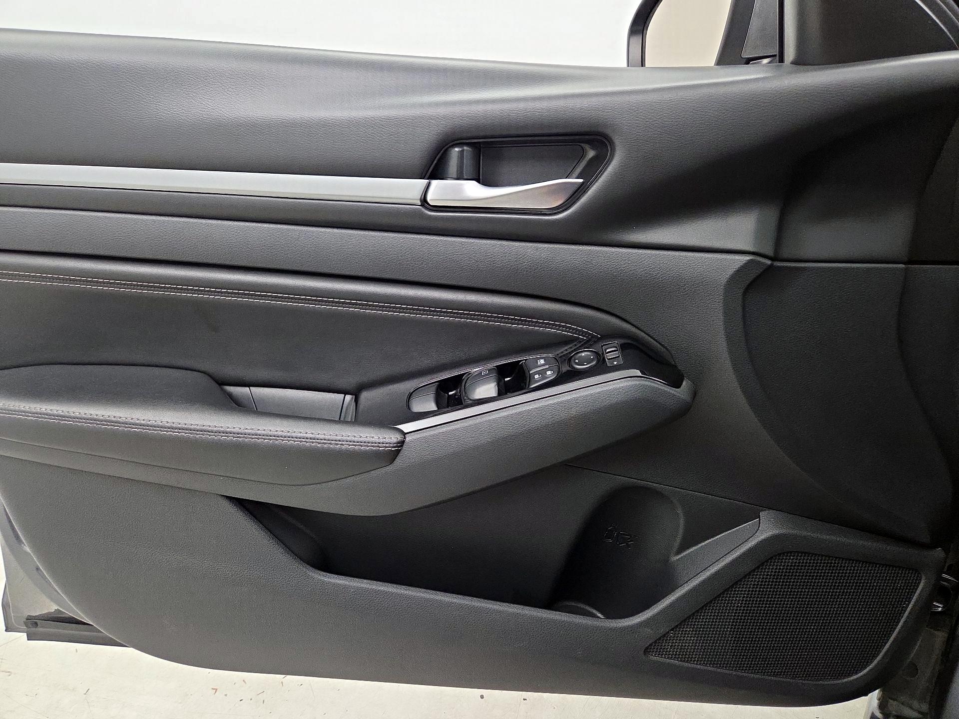 Thumbnail: 2021 Nissan Altima - 12