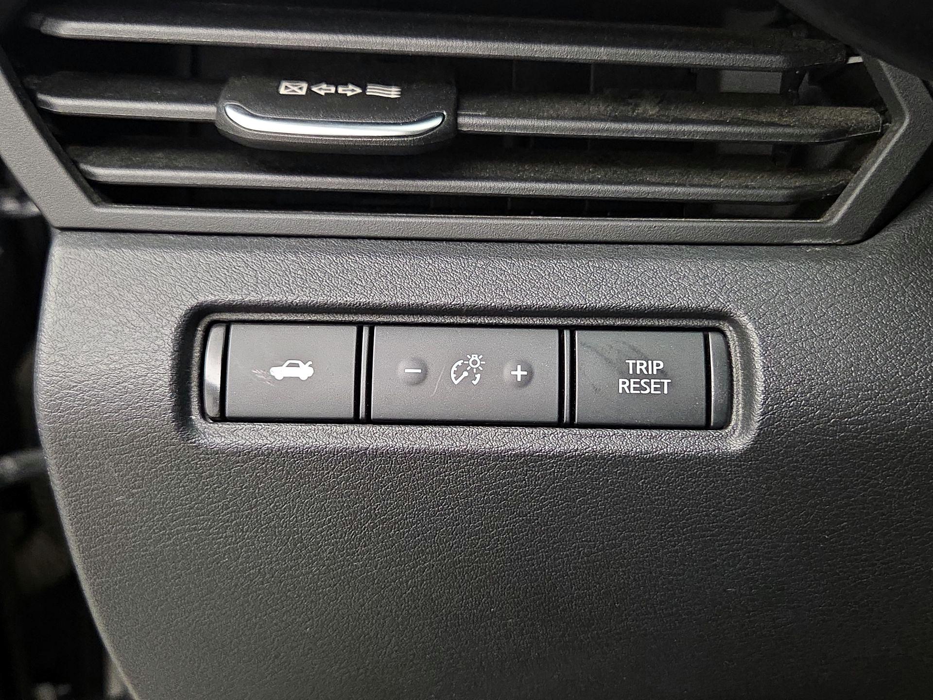 Thumbnail: 2021 Nissan Altima - 13