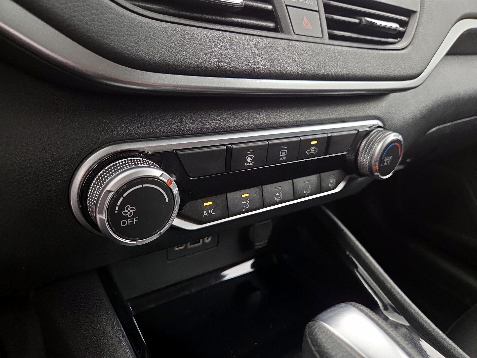 Thumbnail: 2021 Nissan Altima - 16