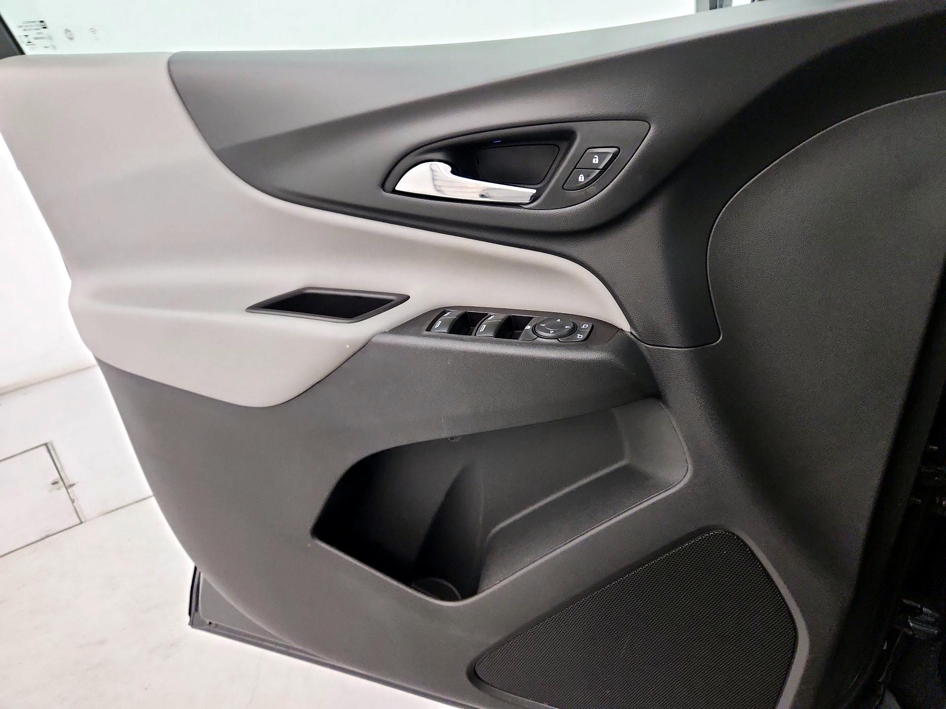 Thumbnail: 2022 Chevrolet Equinox - 12