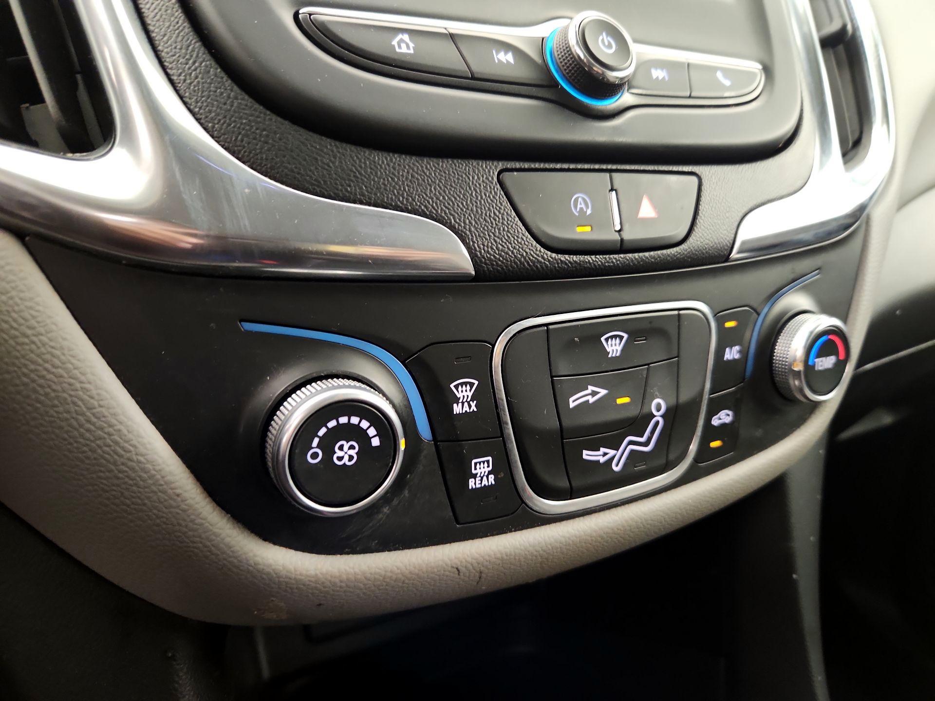 Thumbnail: 2022 Chevrolet Equinox - 16