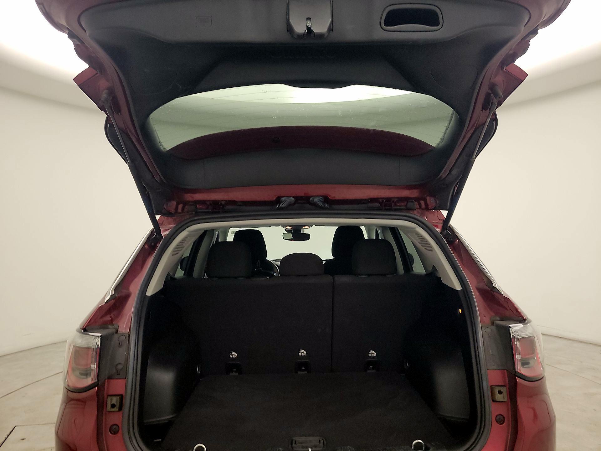 Thumbnail: 2022 Jeep Compass - 20