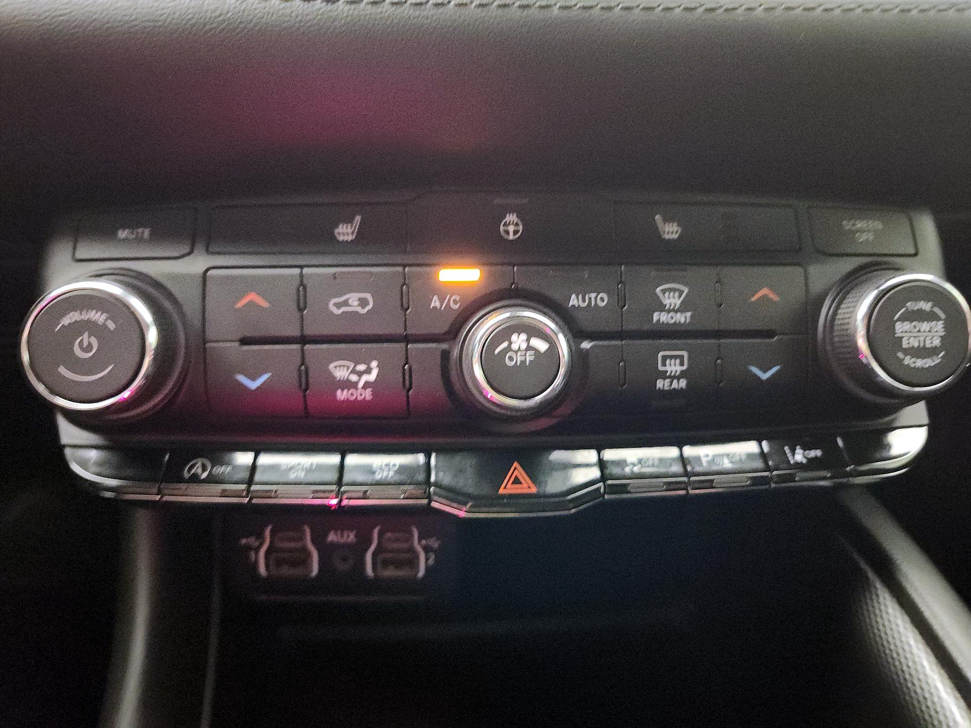 Thumbnail: 2022 Dodge Durango - 16