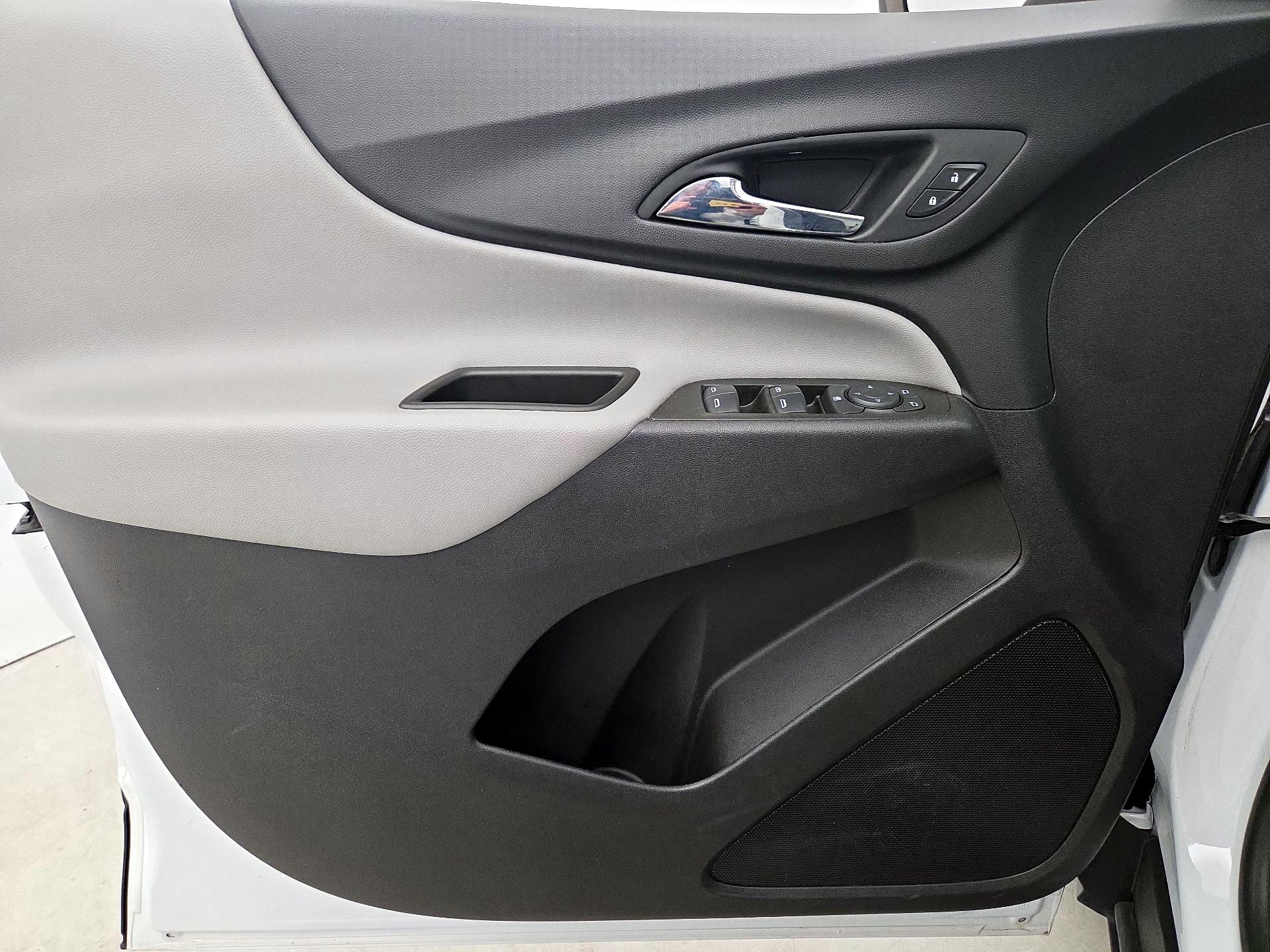 Thumbnail: 2021 Chevrolet Equinox - 12