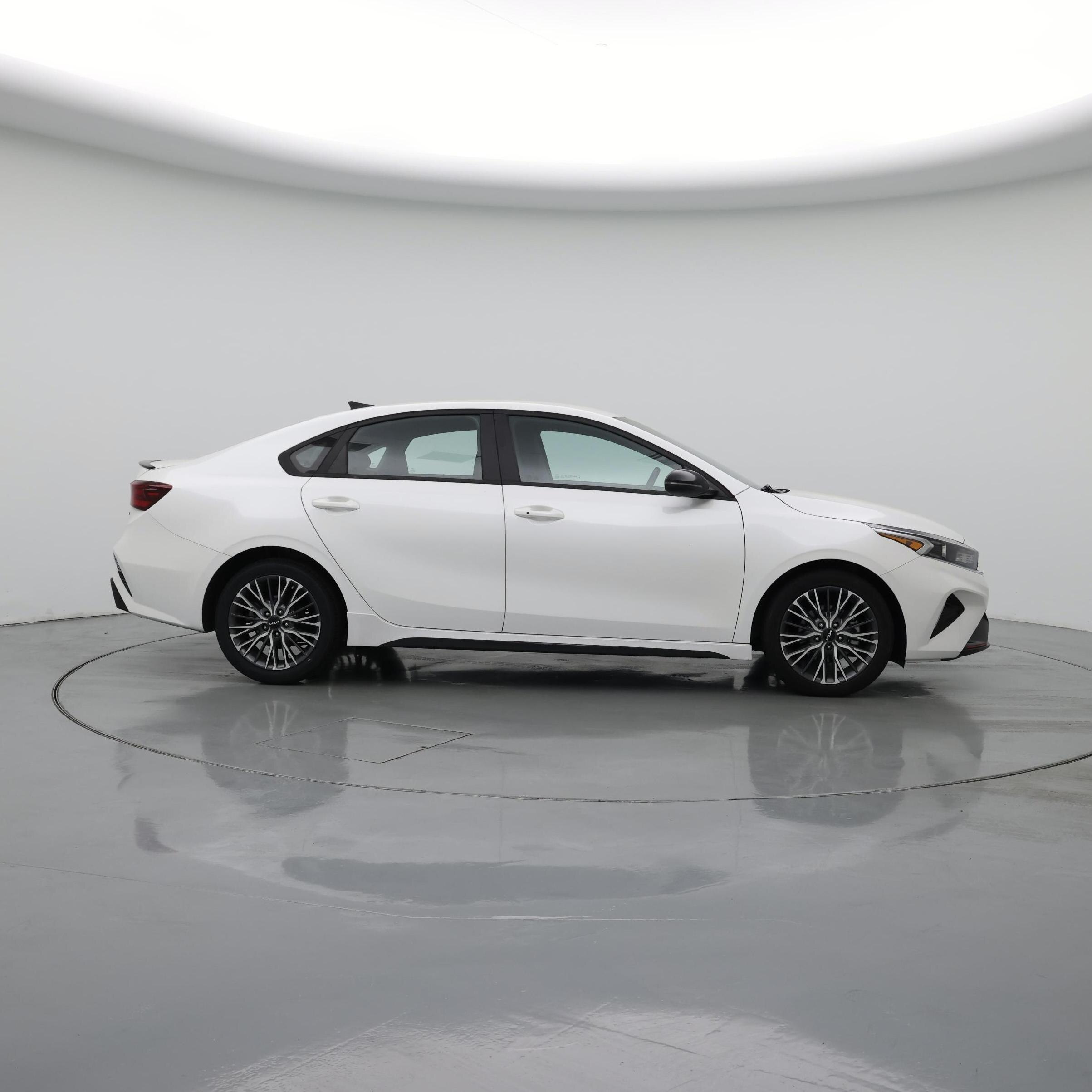 Thumbnail: 2023 Kia Forte - 7