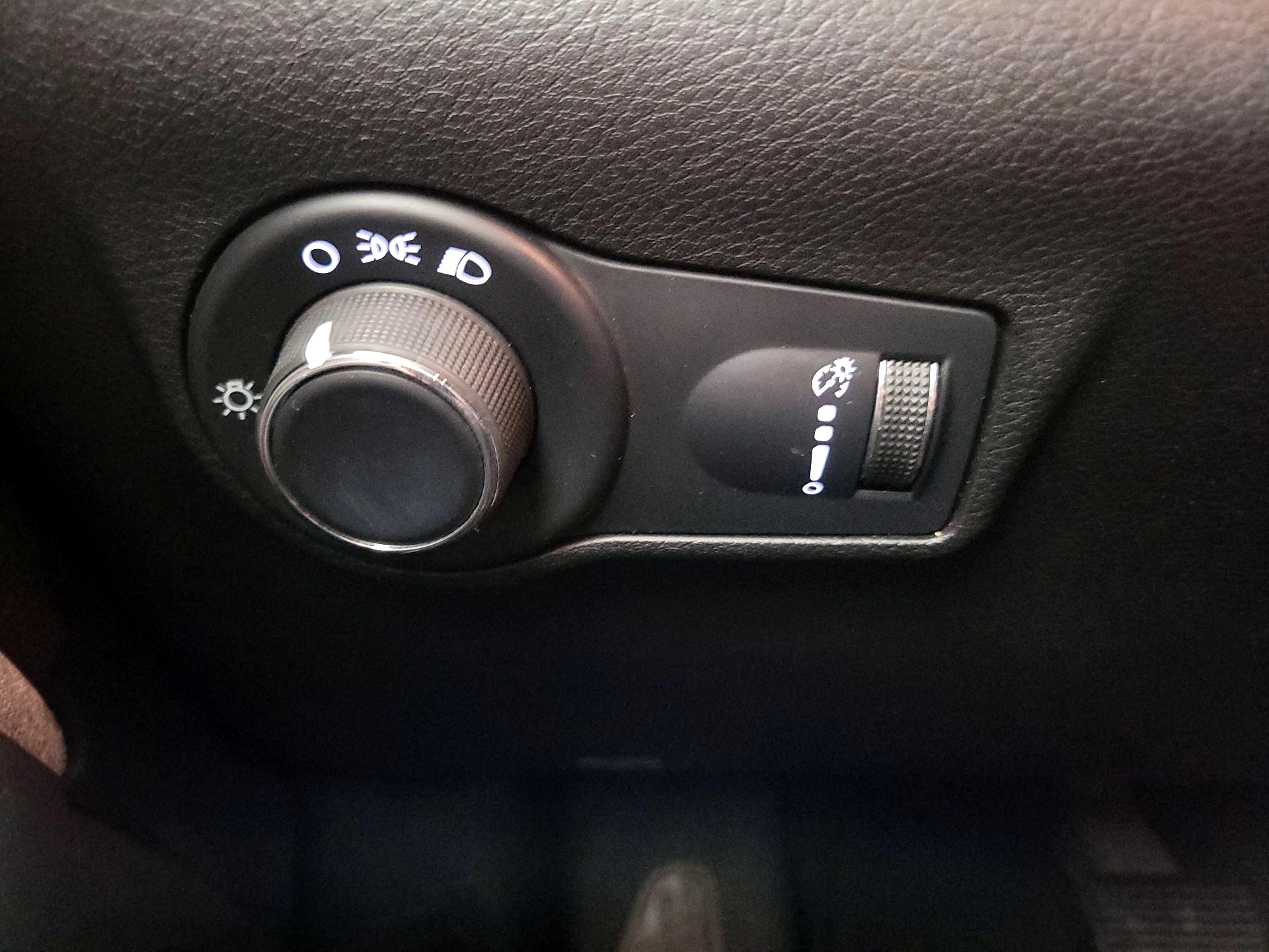 Thumbnail: 2022 Jeep Compass - 13