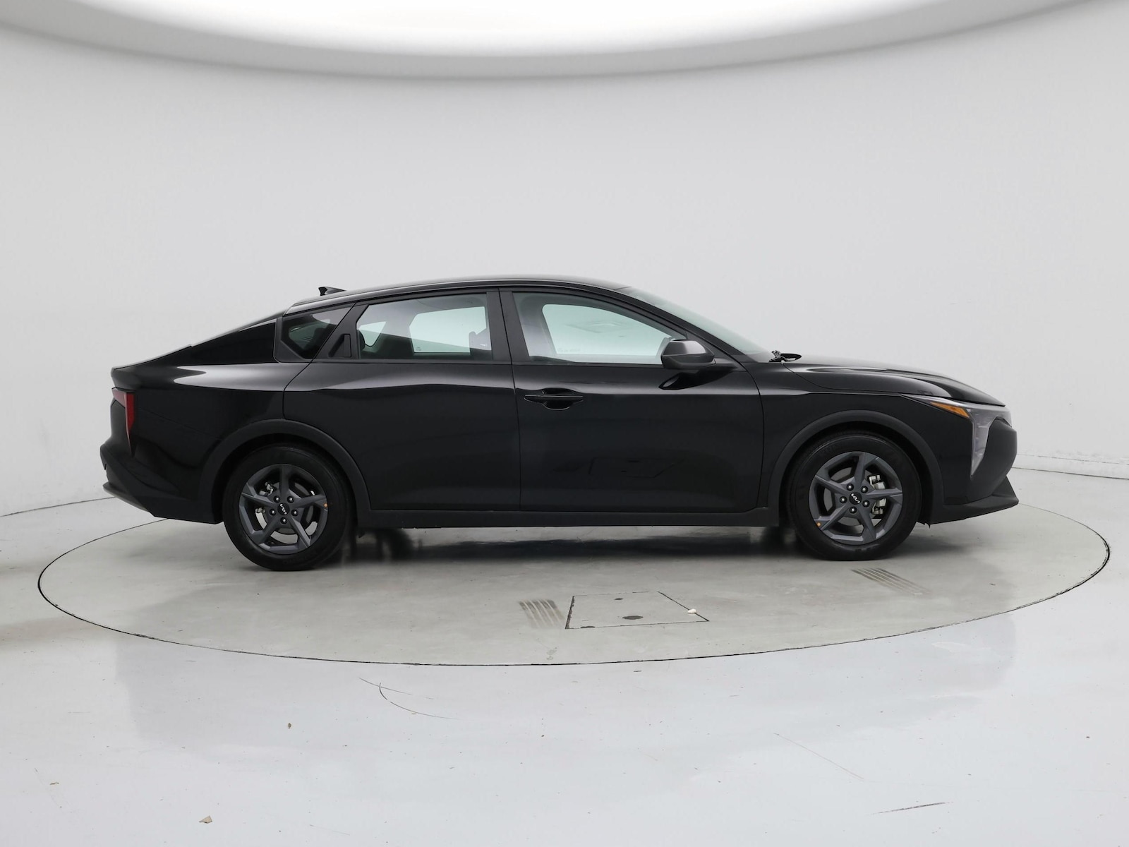 2025 Kia K4 LXS - Photo 8
