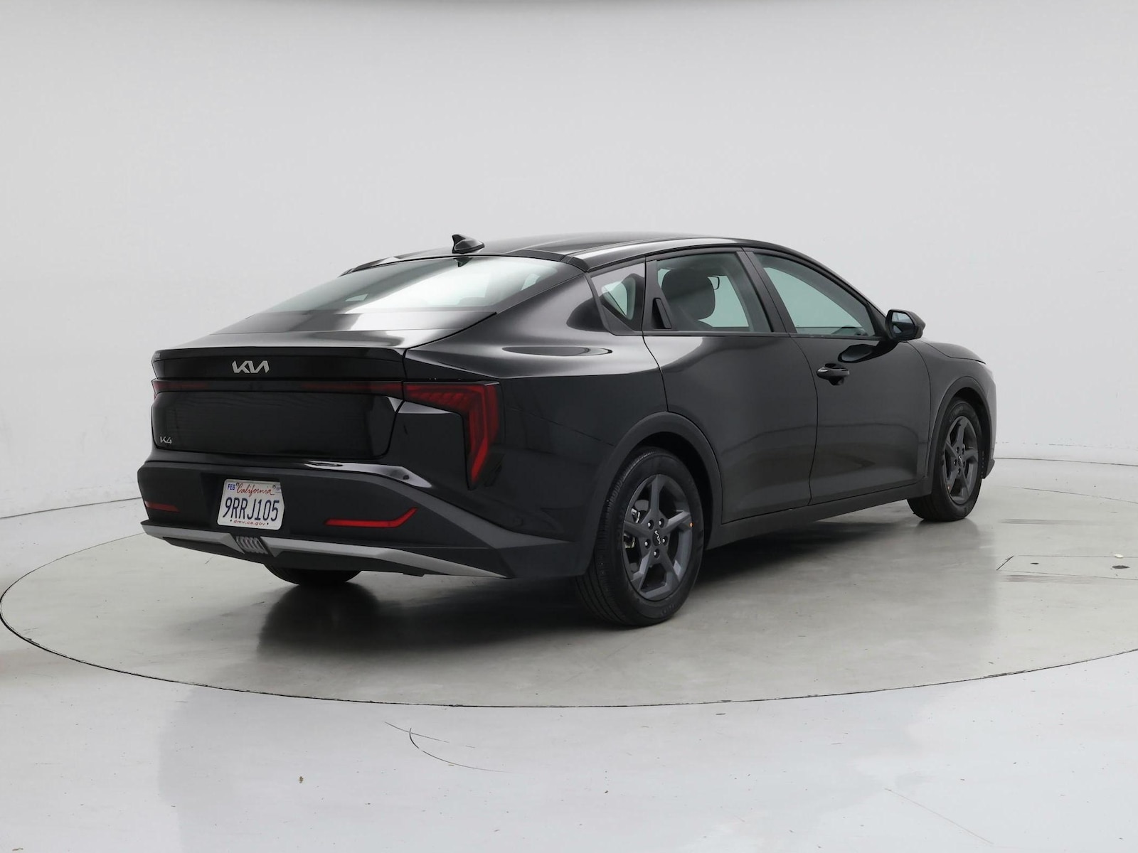 2025 Kia K4 LXS - Photo 9