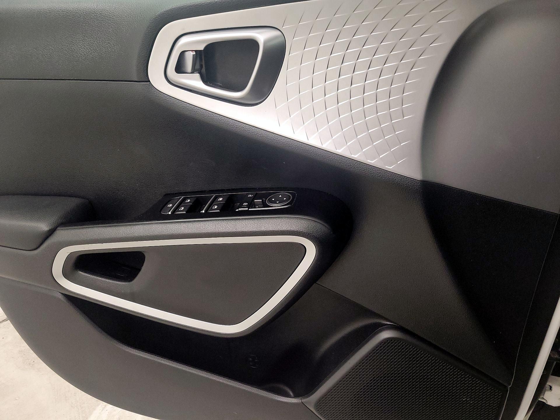 Thumbnail: 2022 Kia Soul - 10