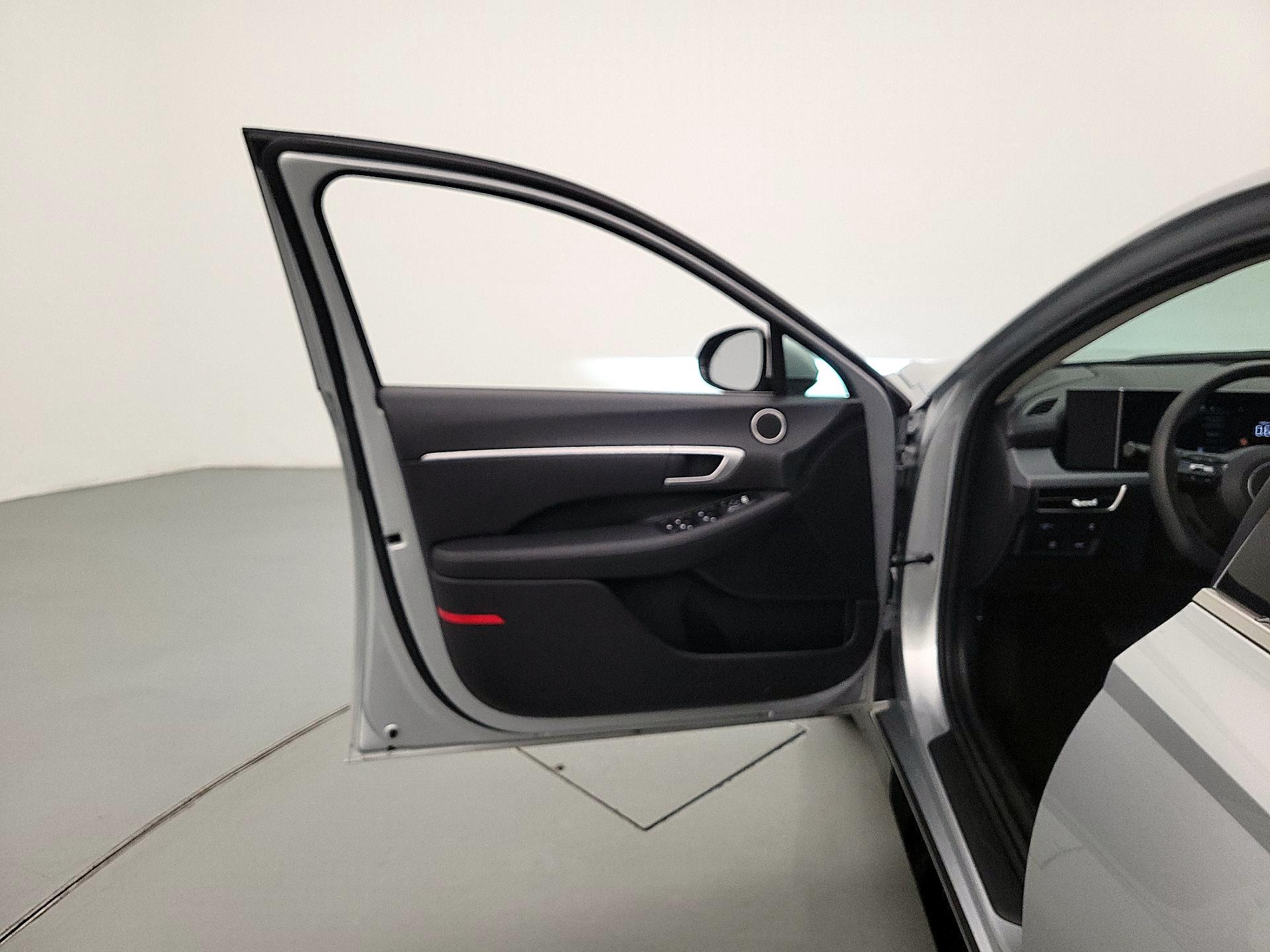 Thumbnail: 2025 Hyundai Sonata - 12