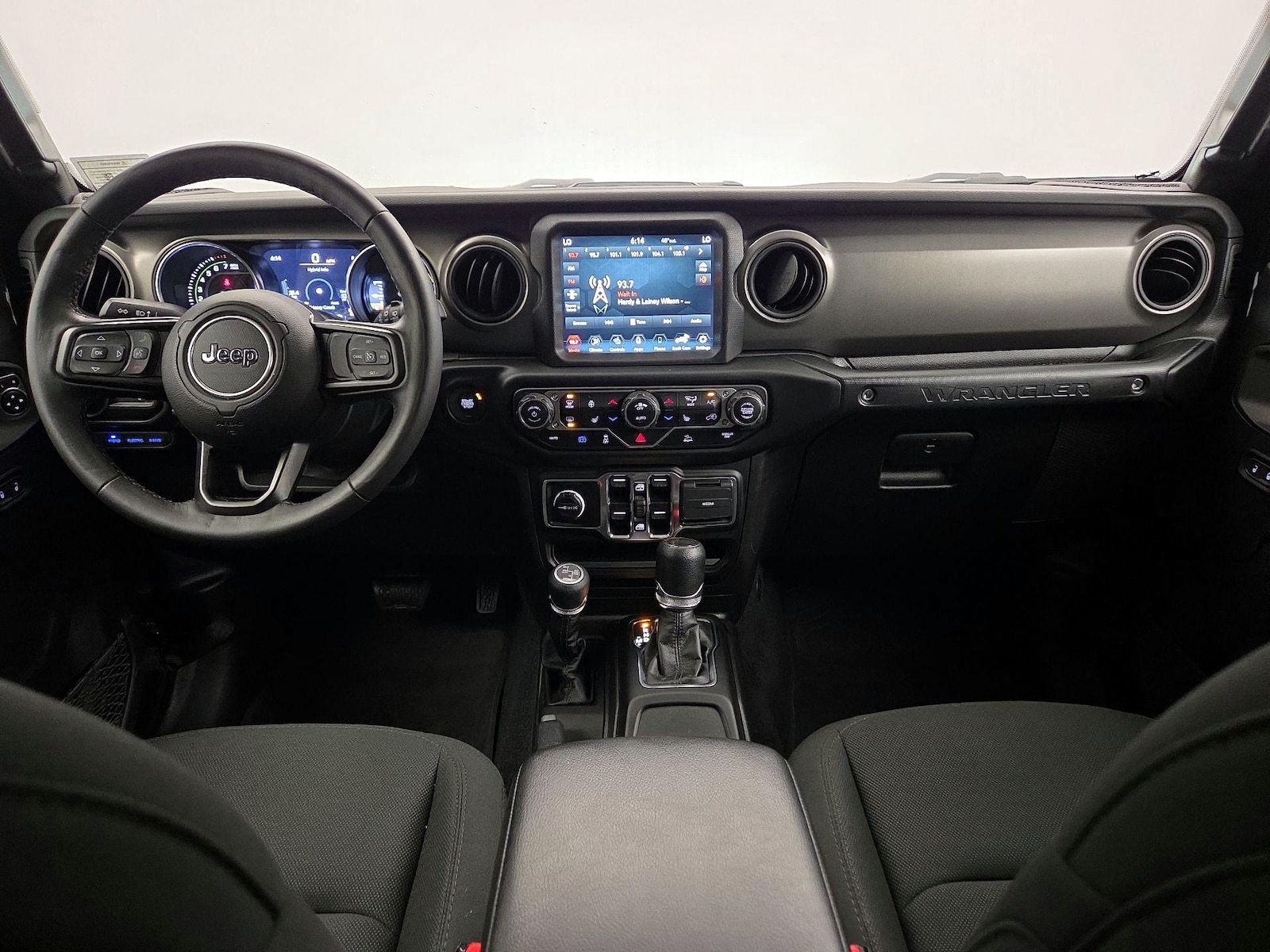 2023 Jeep Wrangler 4xe Willys 4XE - Photo 10