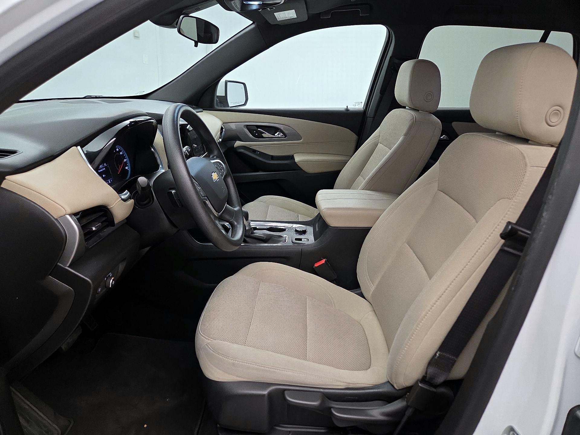Thumbnail: 2023 Chevrolet Traverse - 11