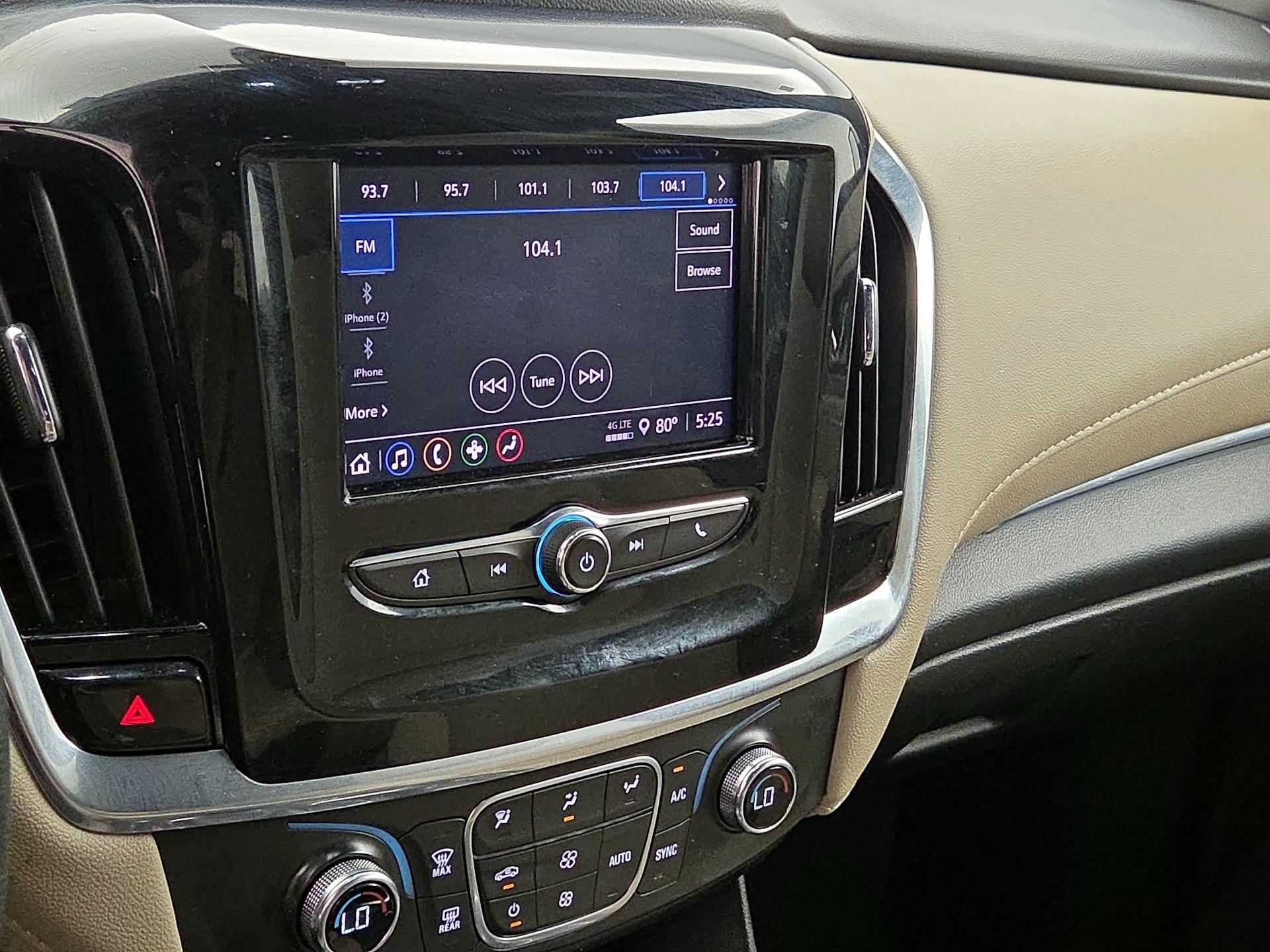 Thumbnail: 2023 Chevrolet Traverse - 15