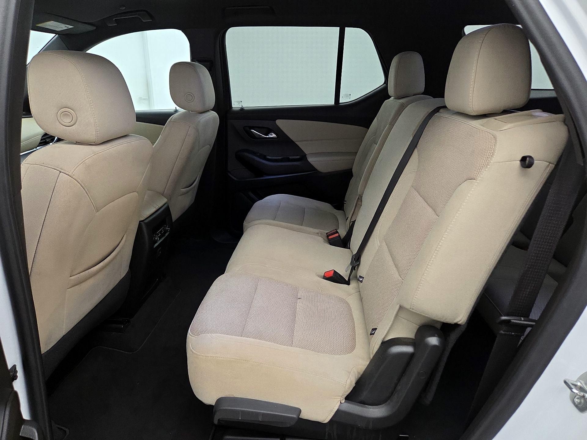 Thumbnail: 2023 Chevrolet Traverse - 19