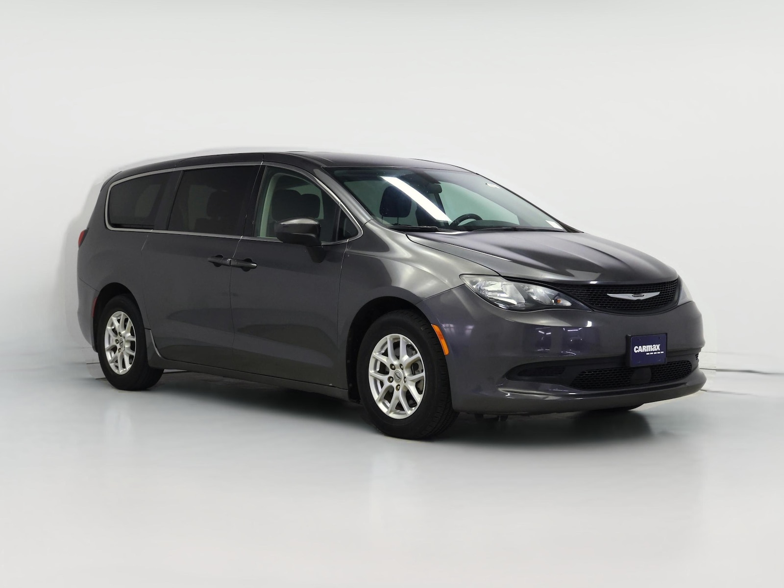 2022 Chrysler Voyager