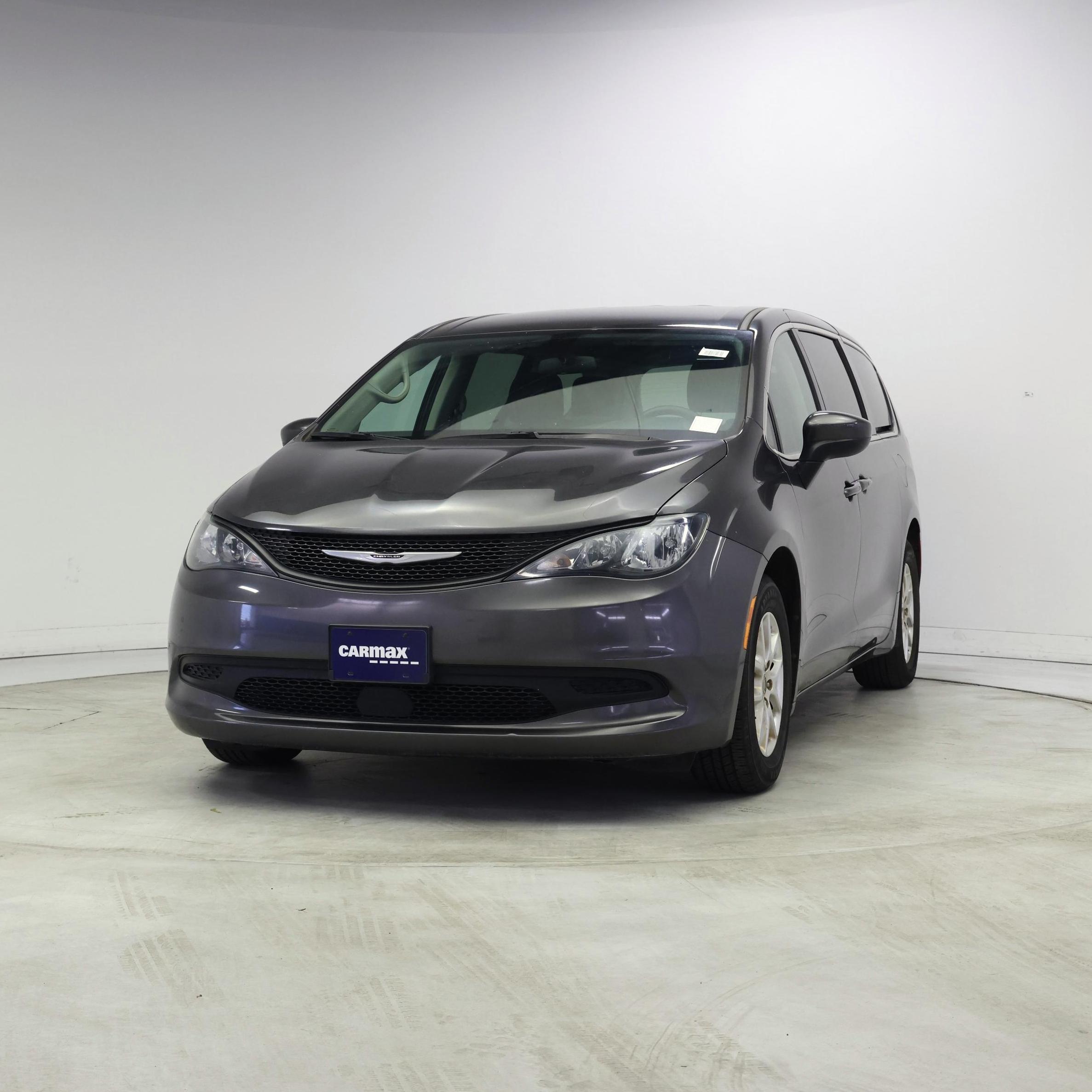 Thumbnail: 2022 Chrysler Voyager - 4