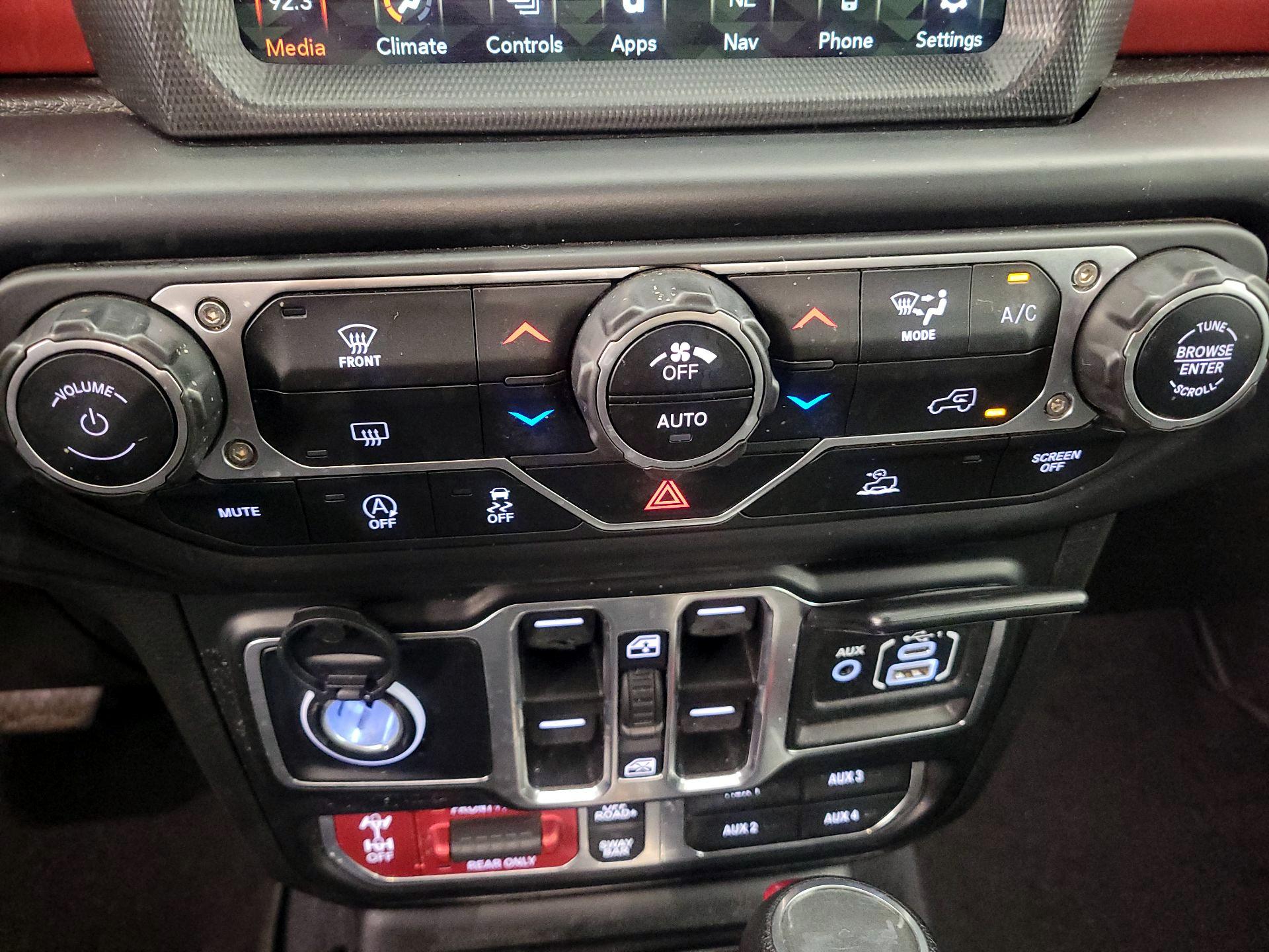 Thumbnail: 2023 Jeep Wrangler - 17