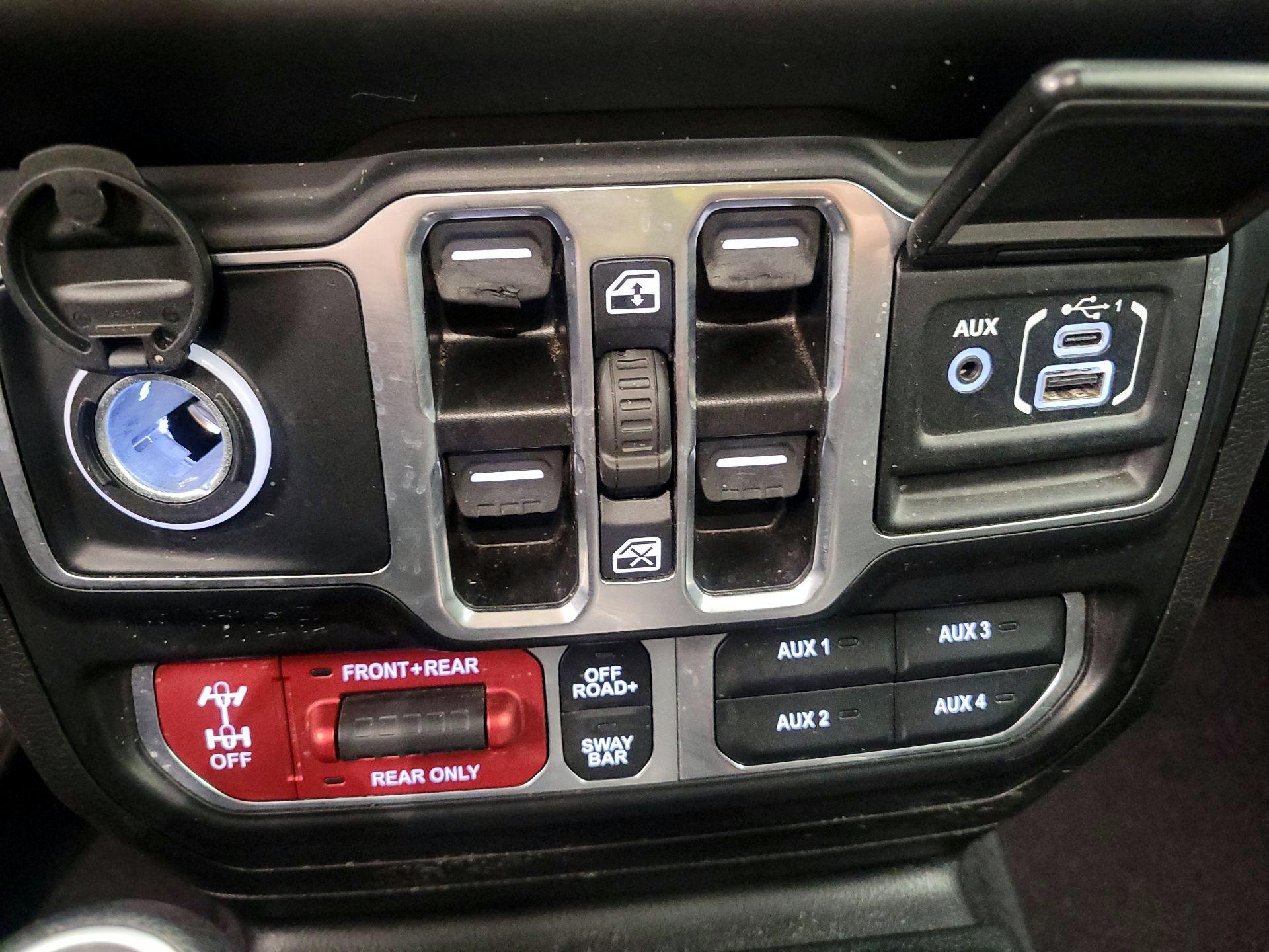 Thumbnail: 2023 Jeep Wrangler - 19