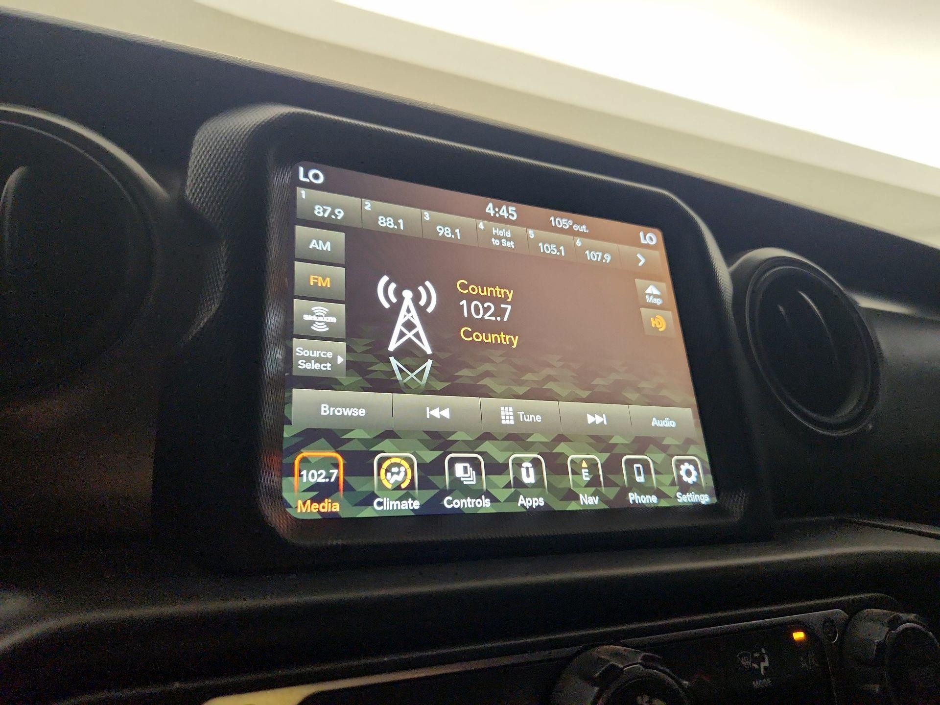 Thumbnail: 2022 Jeep Wrangler - 15