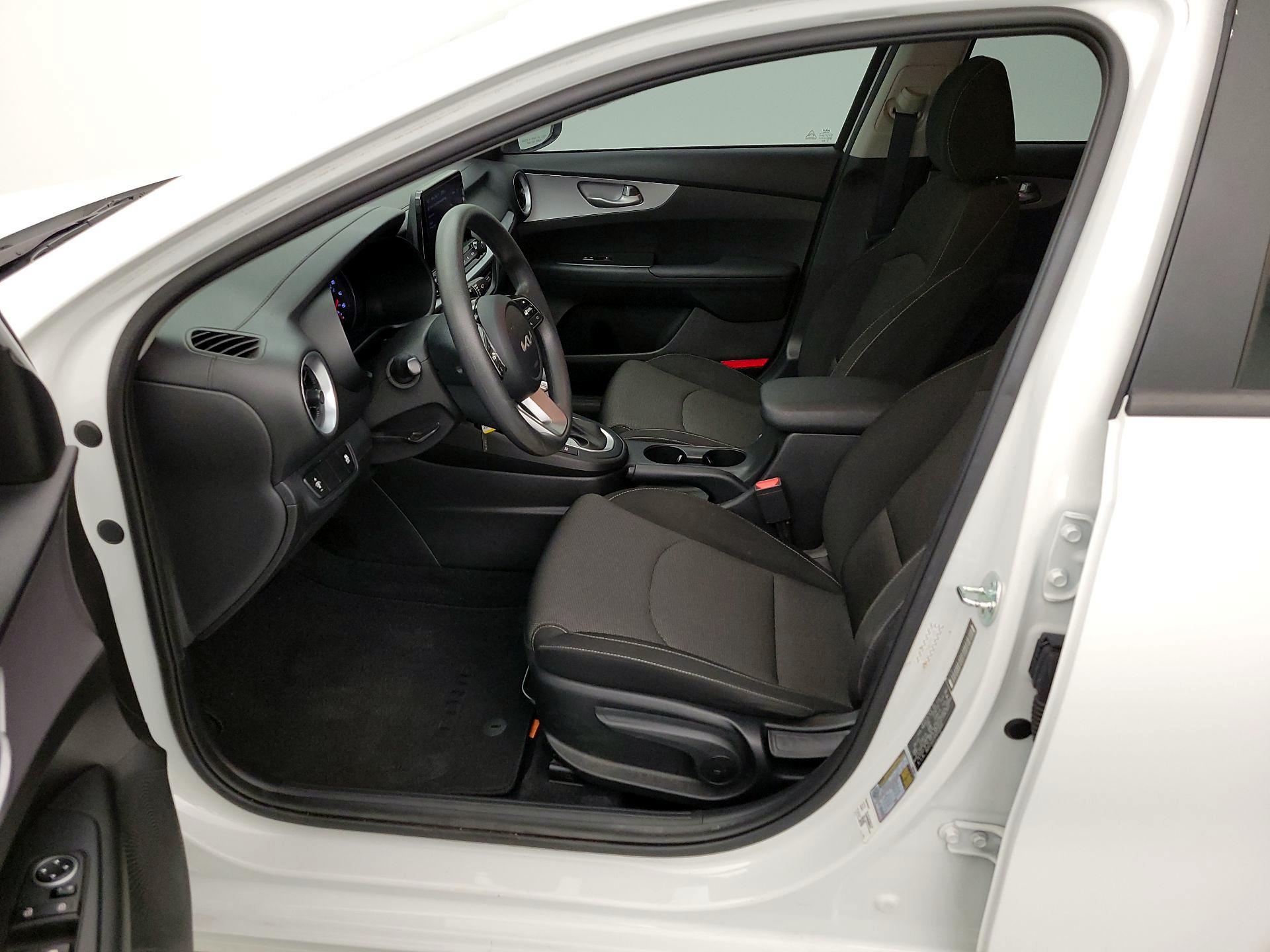 Thumbnail: 2023 Kia Forte - 11