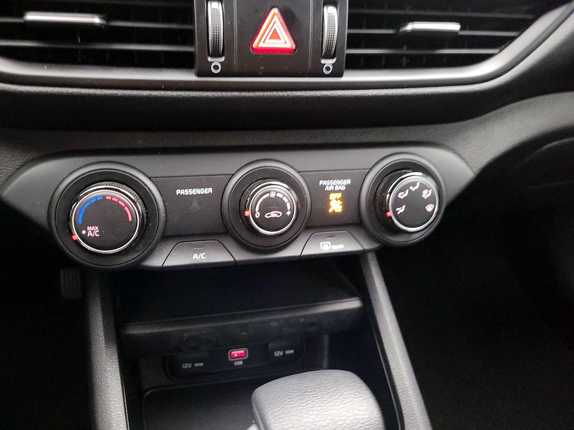 Thumbnail: 2023 Kia Forte - 16