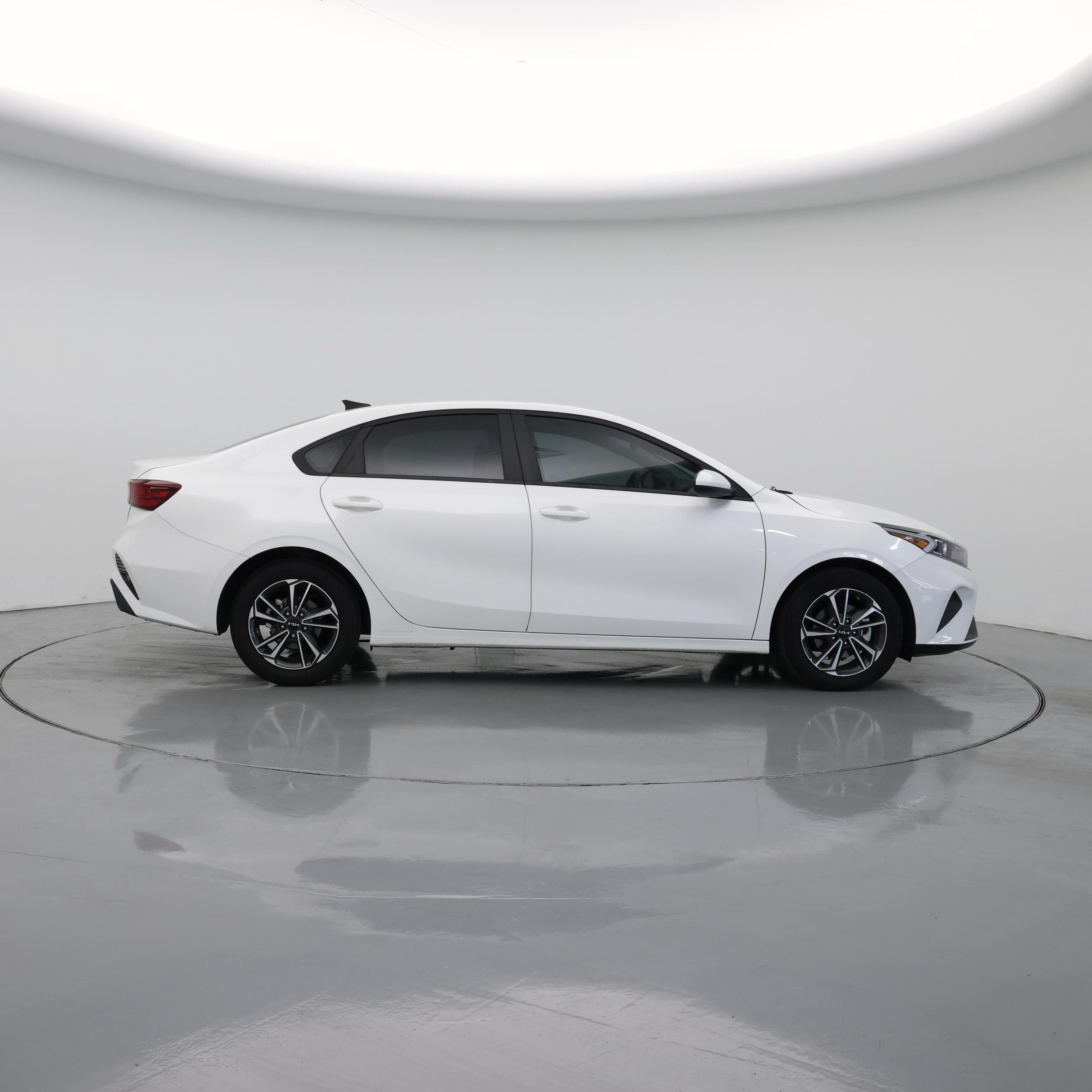 Thumbnail: 2023 Kia Forte - 7