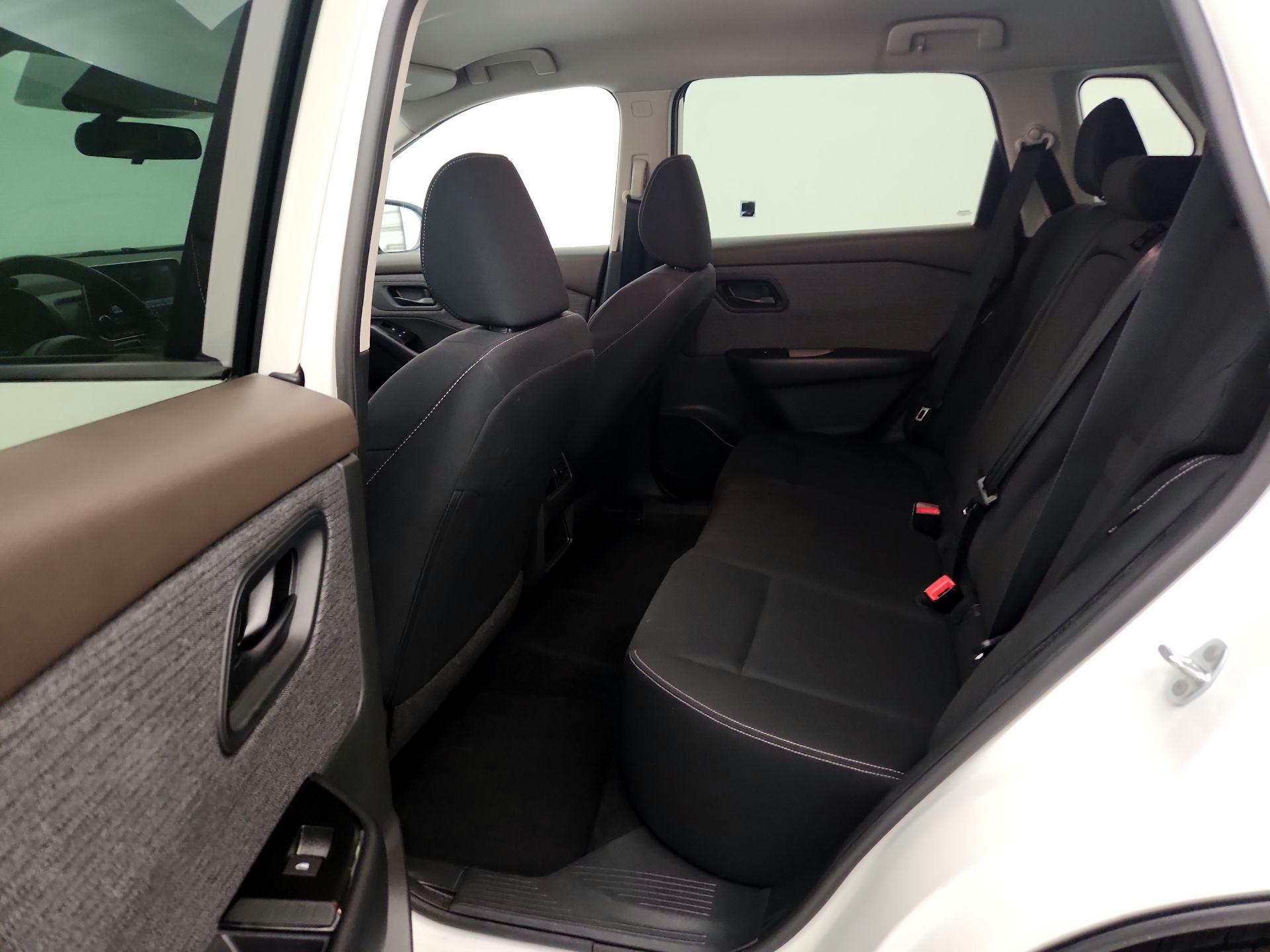 Thumbnail: 2023 Nissan Rogue - 19