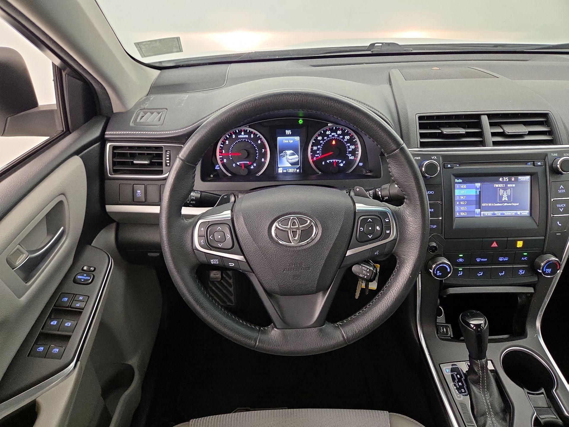 Thumbnail: 2017 Toyota Camry - 10