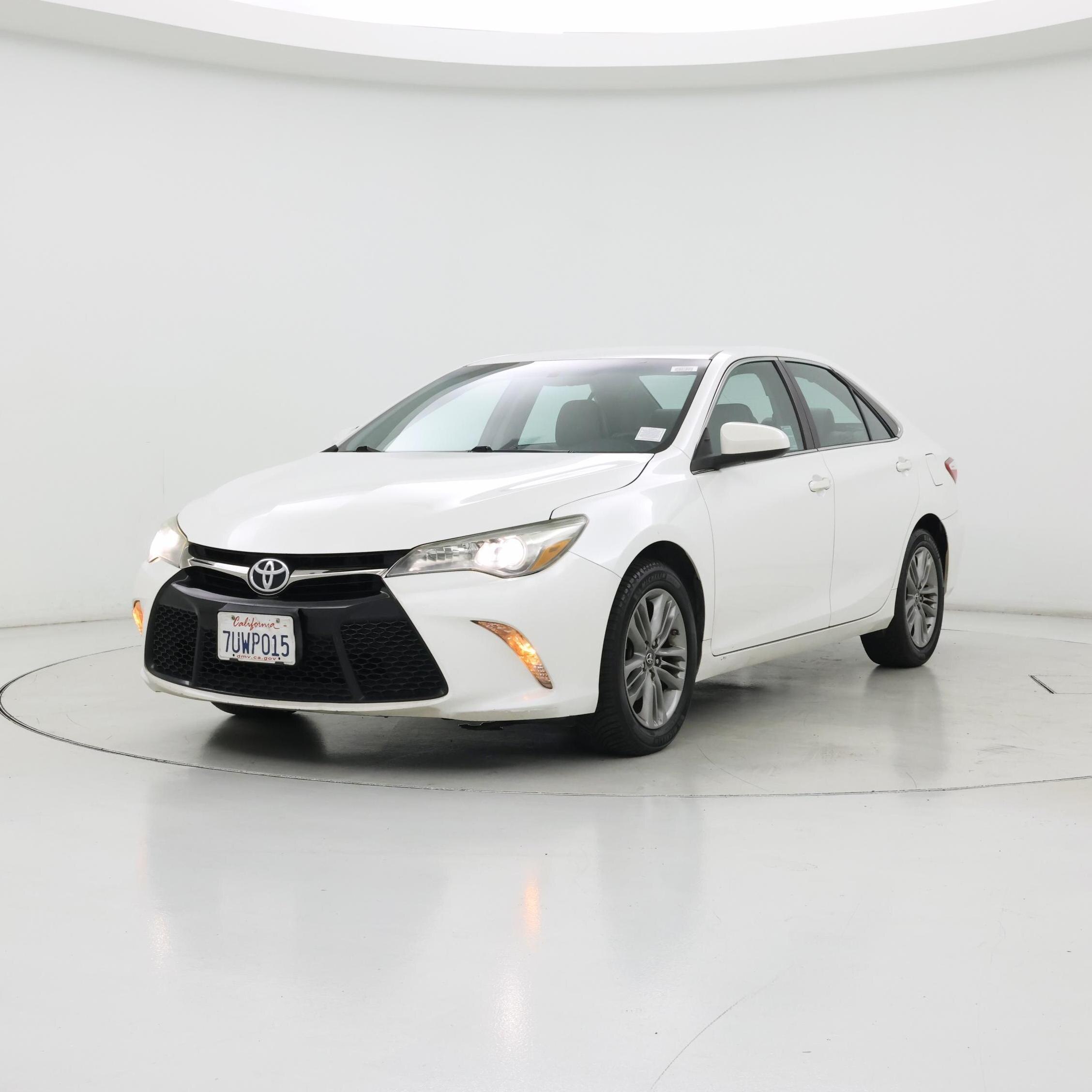 Thumbnail: 2017 Toyota Camry - 4