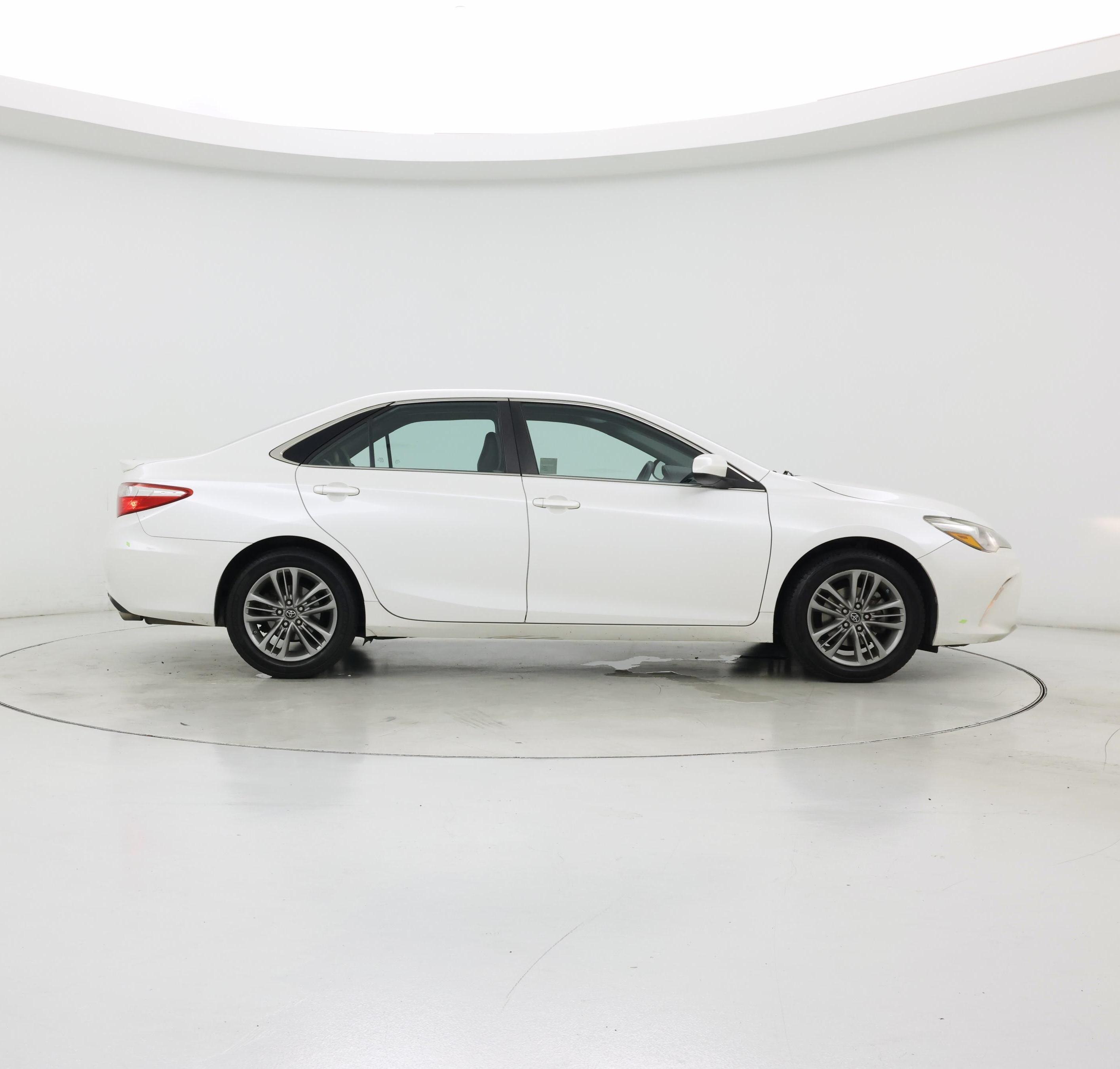 Thumbnail: 2017 Toyota Camry - 7