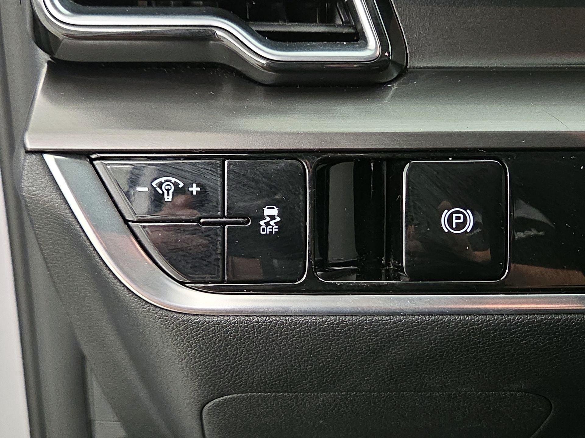 Thumbnail: 2025 Kia Sportage - 13