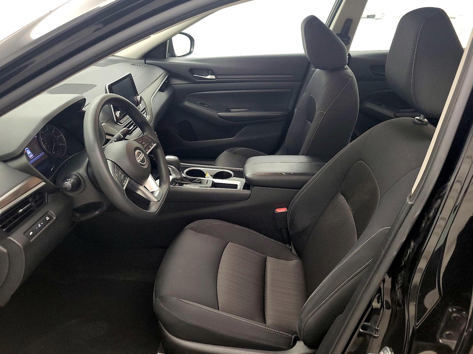 2024 Nissan Altima SV - Photo 12