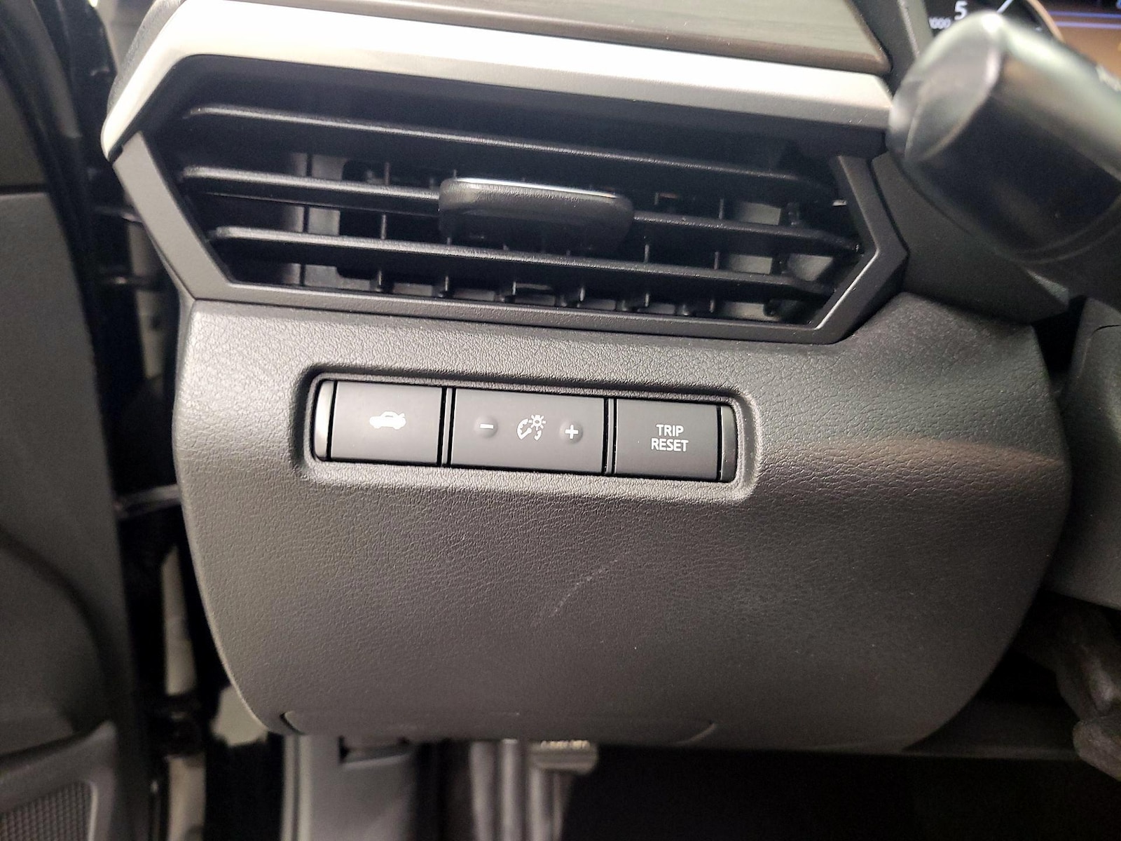 2024 Nissan Altima SV - Photo 14