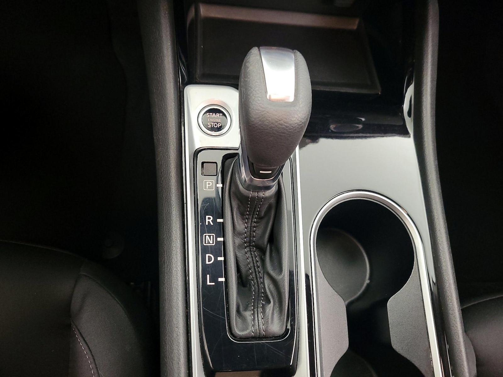 2024 Nissan Altima SV - Photo 18