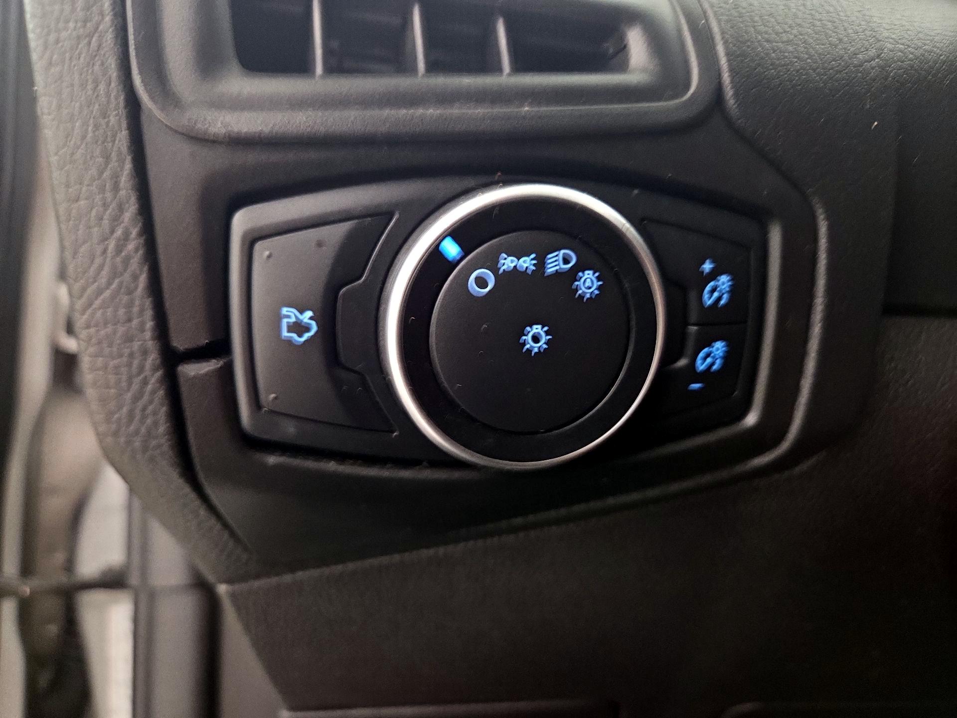 Thumbnail: 2017 Ford Focus - 13