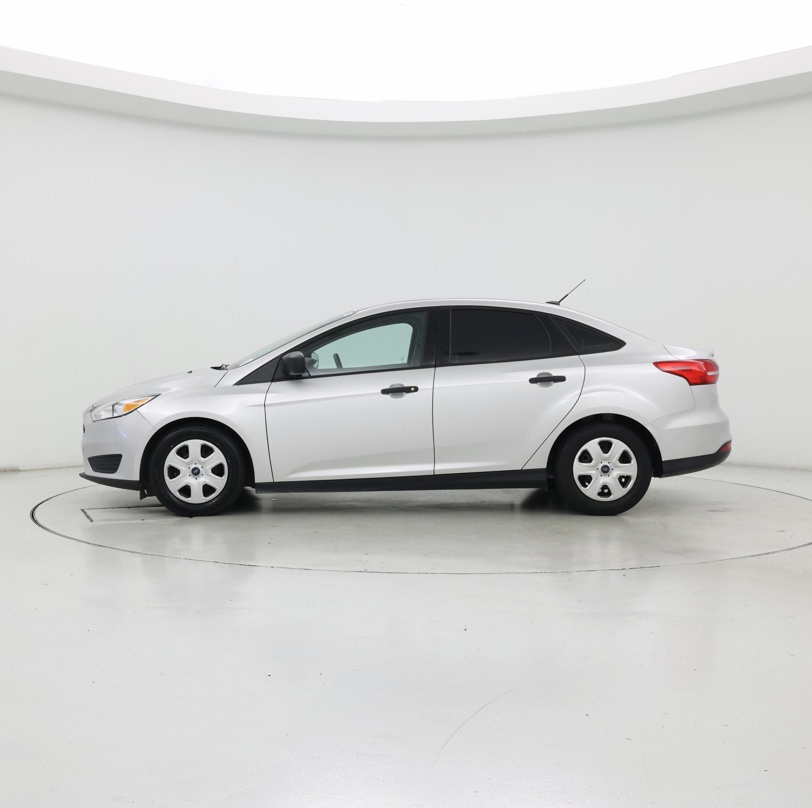 Thumbnail: 2017 Ford Focus - 3