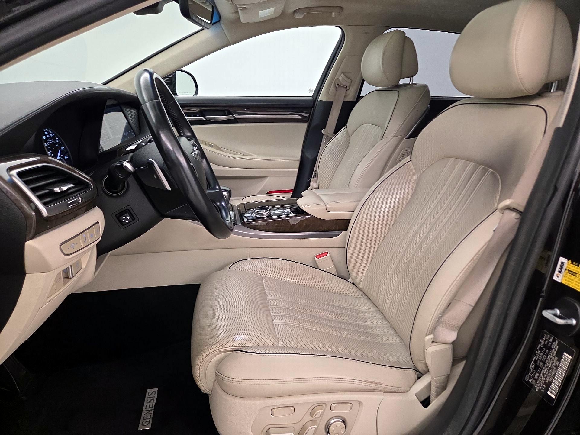 Thumbnail: 2018 Genesis G90 - 11