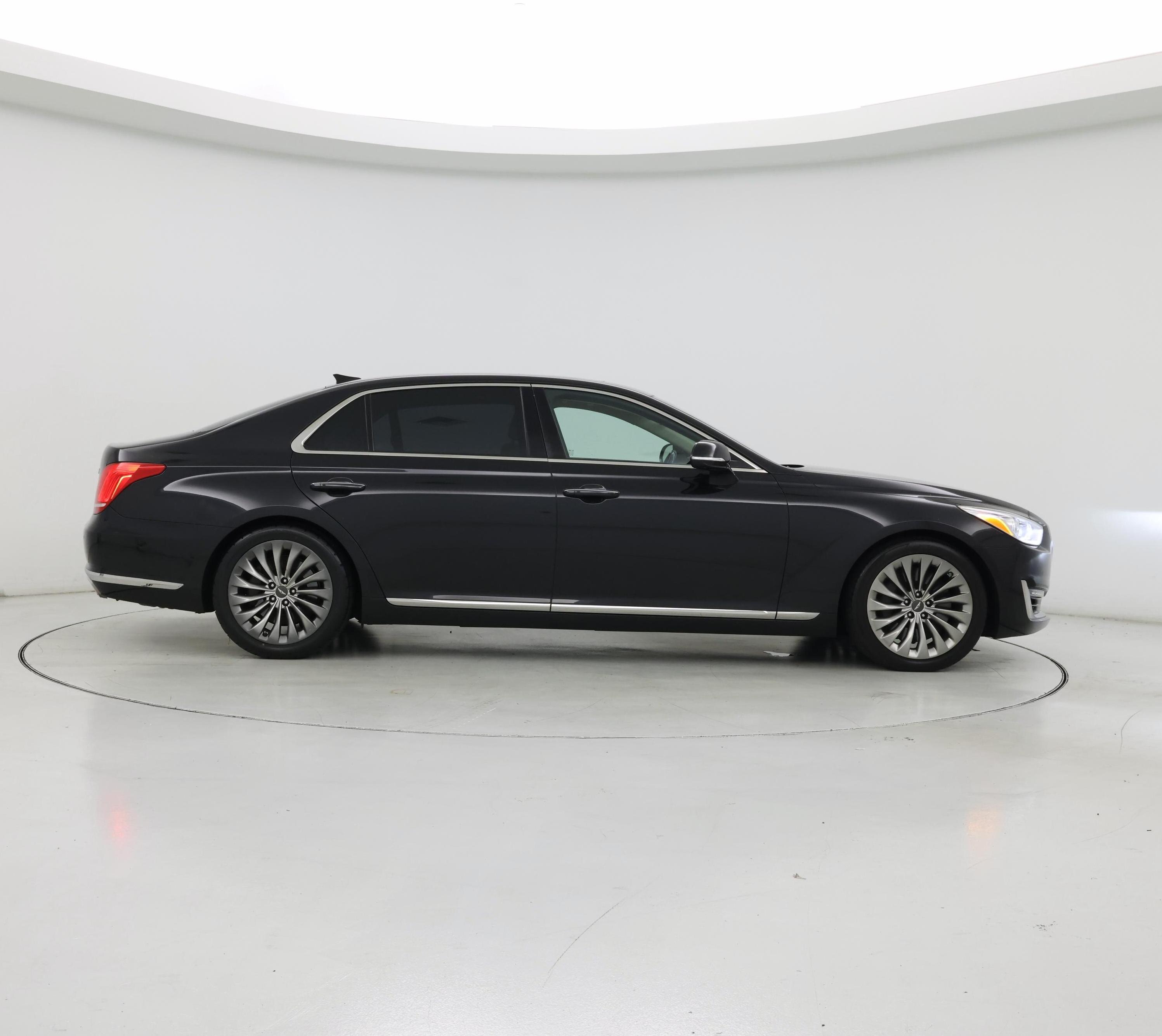 Thumbnail: 2018 Genesis G90 - 7